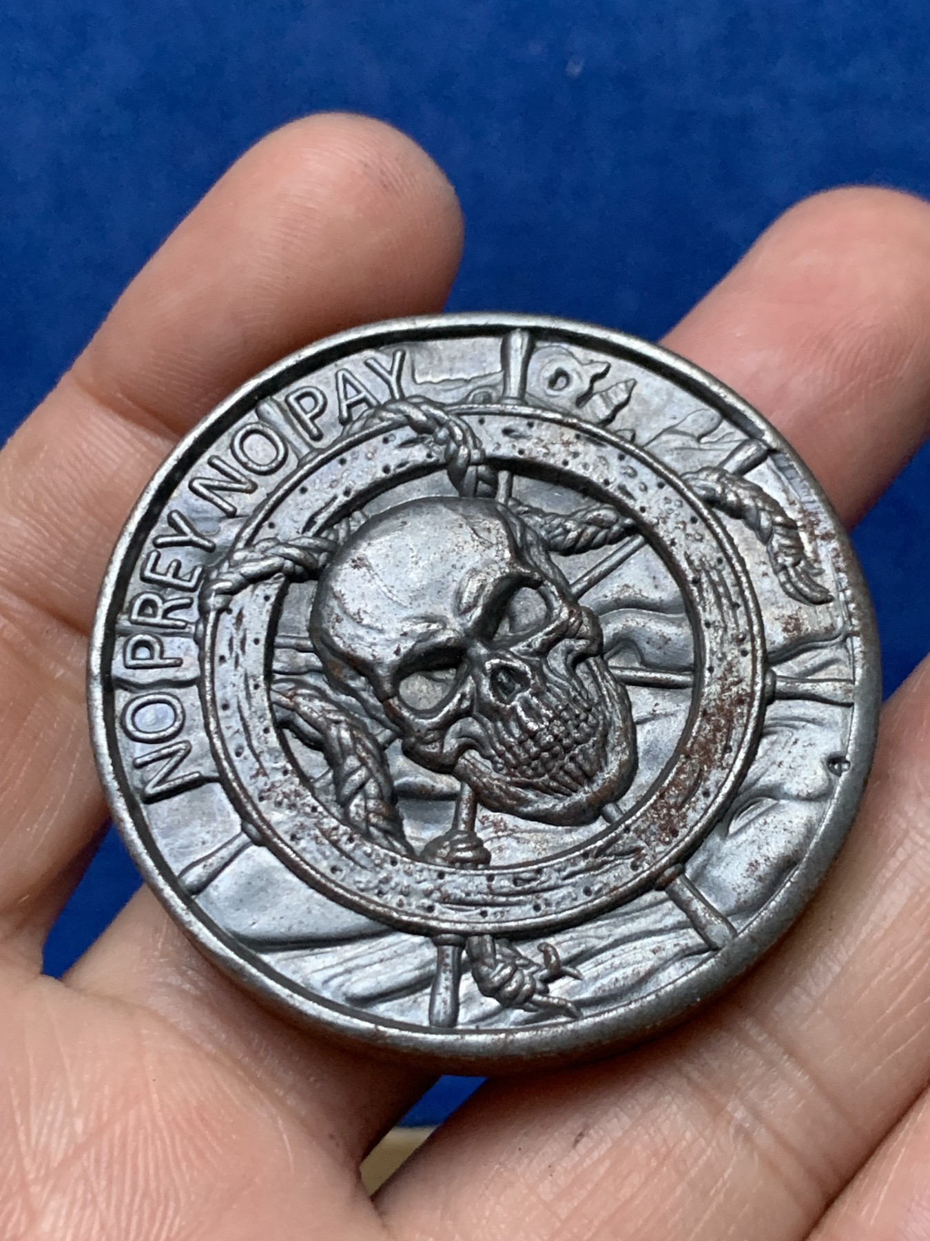 《竞宝斋》第262场-周日，周一，周二 3场连拍 (全场包邮) 海盗铁章，不知名国家，疑似工艺品，69.49g， 44.9mm