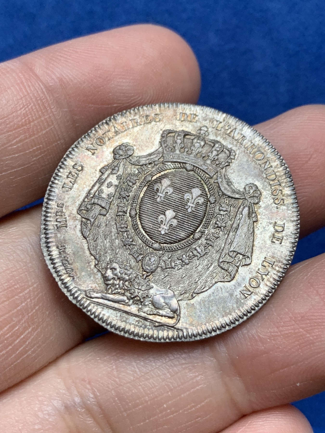 《竞宝斋》第262场-周日，周一，周二 3场连拍 (全场包邮) 法国1812年里昂公证人银质代用币，12.25g，32.5mm，早期无边铭