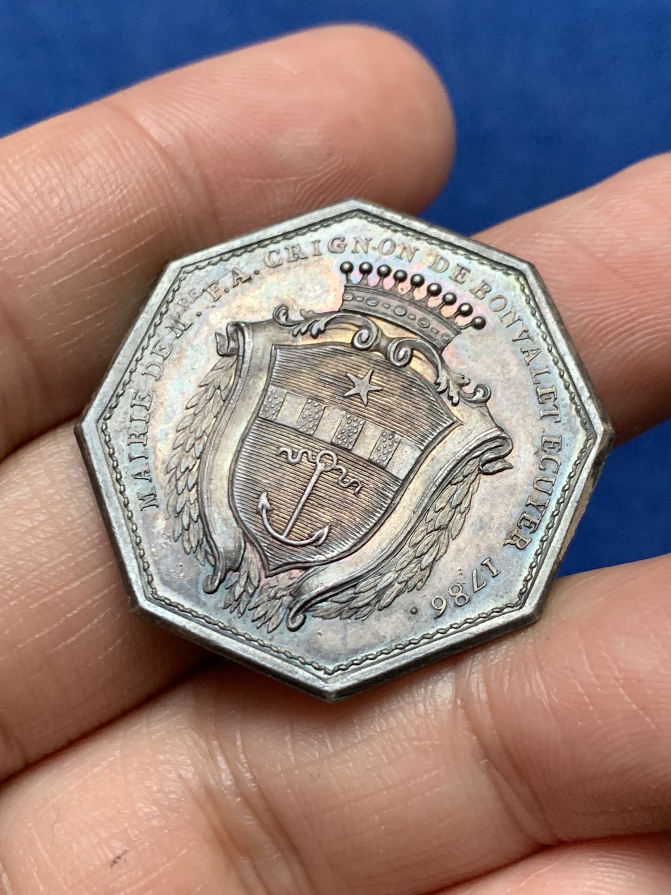 《竞宝斋》第262场-周日，周一，周二 3场连拍 (全场包邮) 法国1786年奥尔良市政厅八角银章，13.7g，32.2mm，早期无边铭