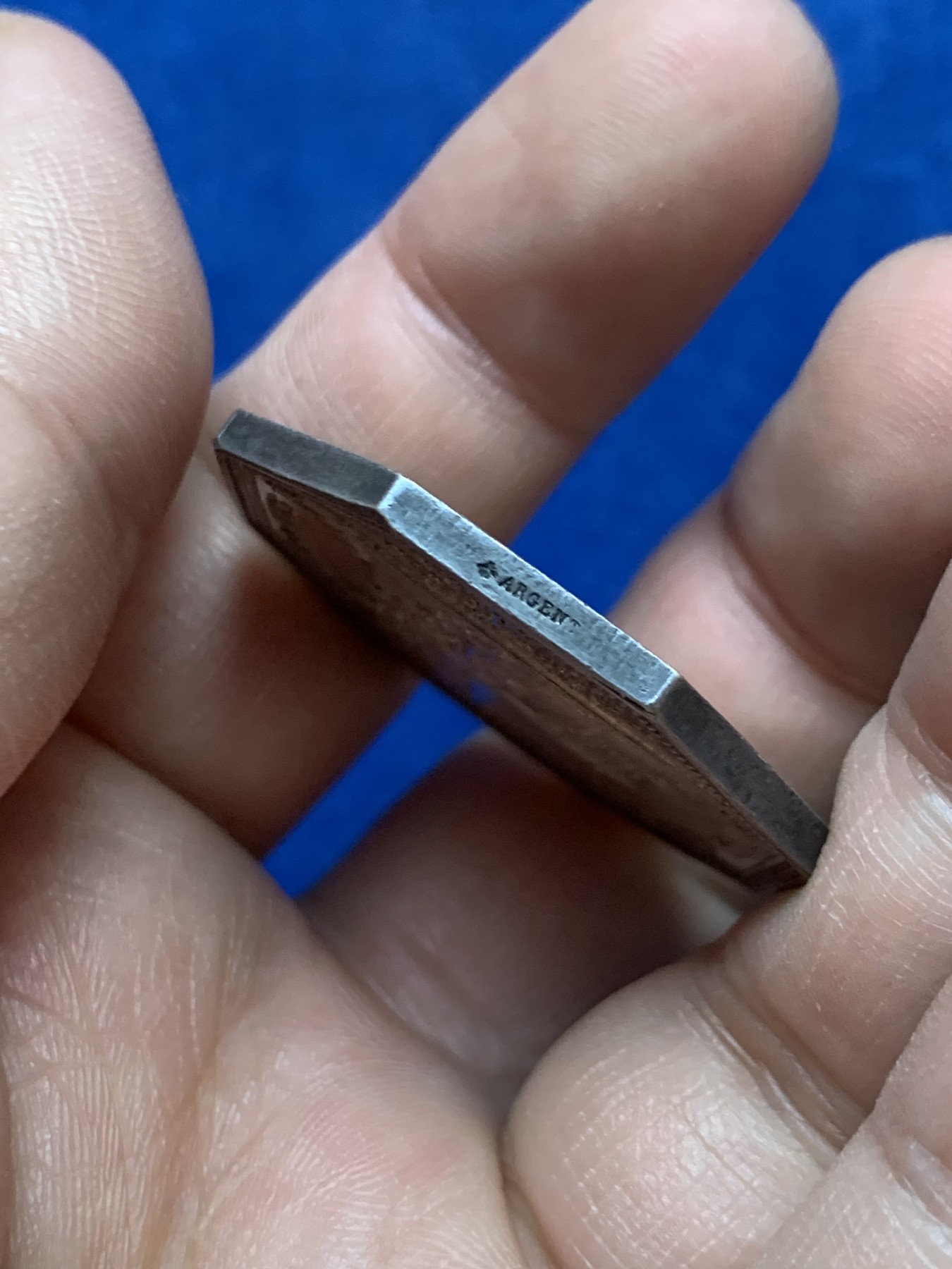 《竞宝斋》第262场-周日，周一，周二 3场连拍 (全场包邮) 法国鲁昂公证人银质八角代币，22.13g，36.3mm，蜜蜂边铭