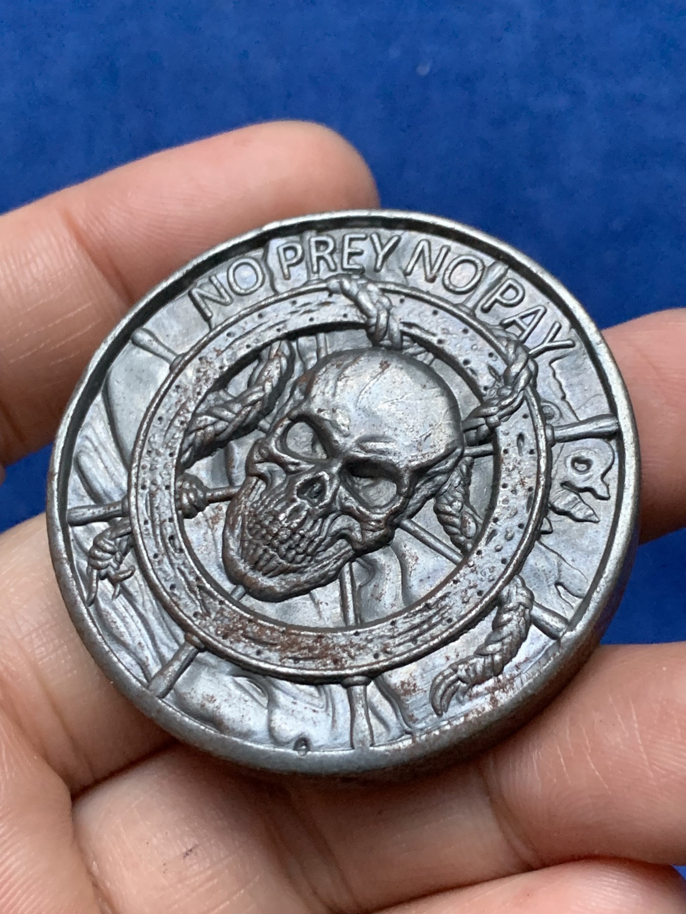 《竞宝斋》第262场-周日，周一，周二 3场连拍 (全场包邮) 海盗铁章，不知名国家，疑似工艺品，69.49g， 44.9mm