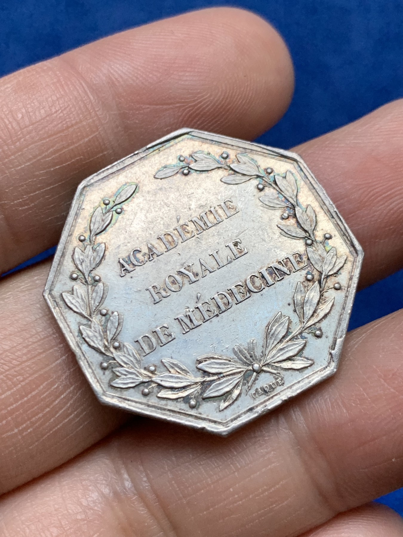 《竞宝斋》第262场-周日，周一，周二 3场连拍 (全场包邮) 法国皇家医学院JETON银质八角，直径30.5毫米 重量14.38克，边铭：早期光边原铸