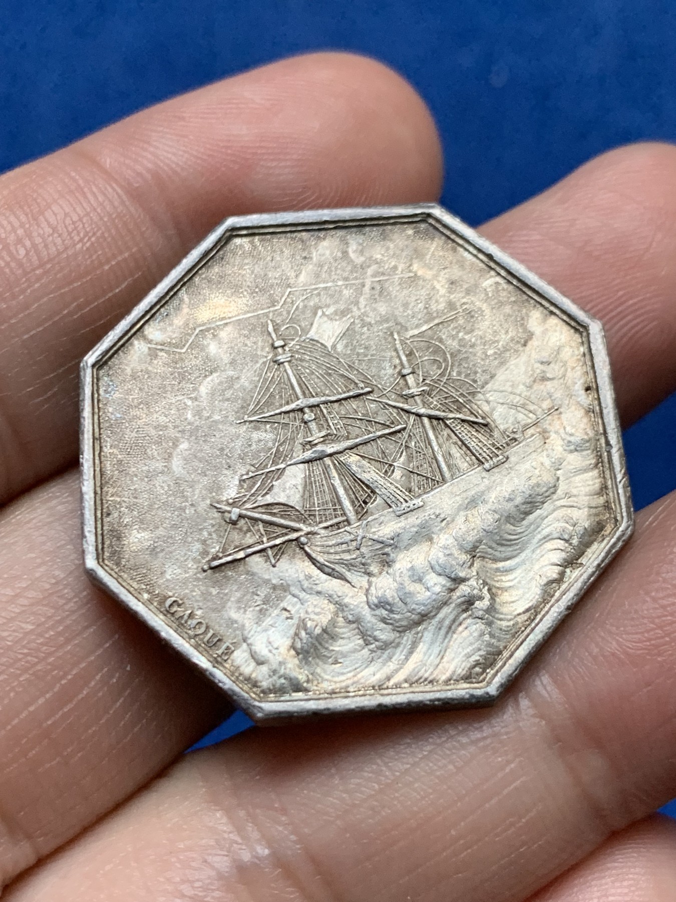 《竞宝斋》第262场-周日，周一，周二 3场连拍 (全场包邮) 法国八角银质jeton名誉品海妖，梅卢辛海上保险公司，17.11g，33.3mm，神灯边铭