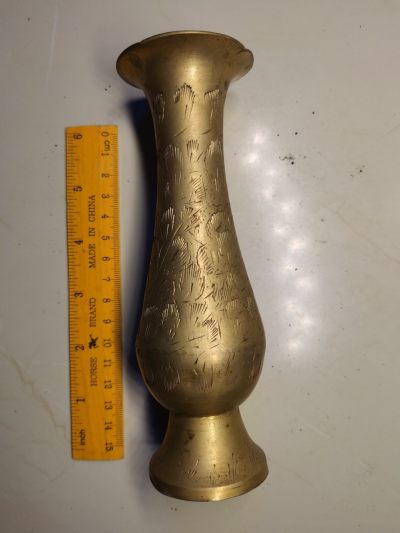 星月云阁杂件专场第15期 - 斩刻黄铜质花瓶