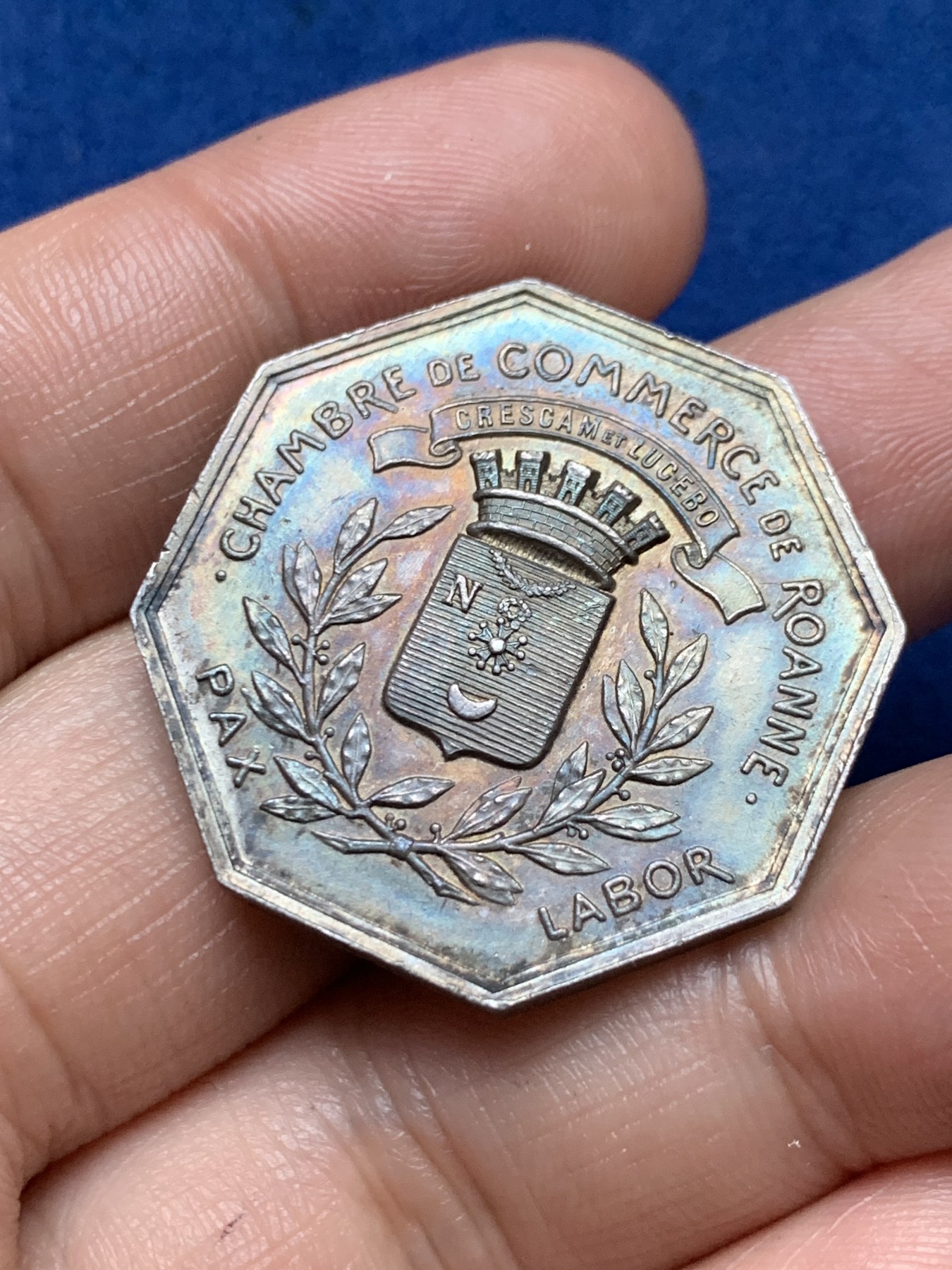 《竞宝斋》第262场-周日，周一，周二 3场连拍 (全场包邮) 法国罗纳商会八角银质代币，15.99g，32.2mm，丰饶角边铭