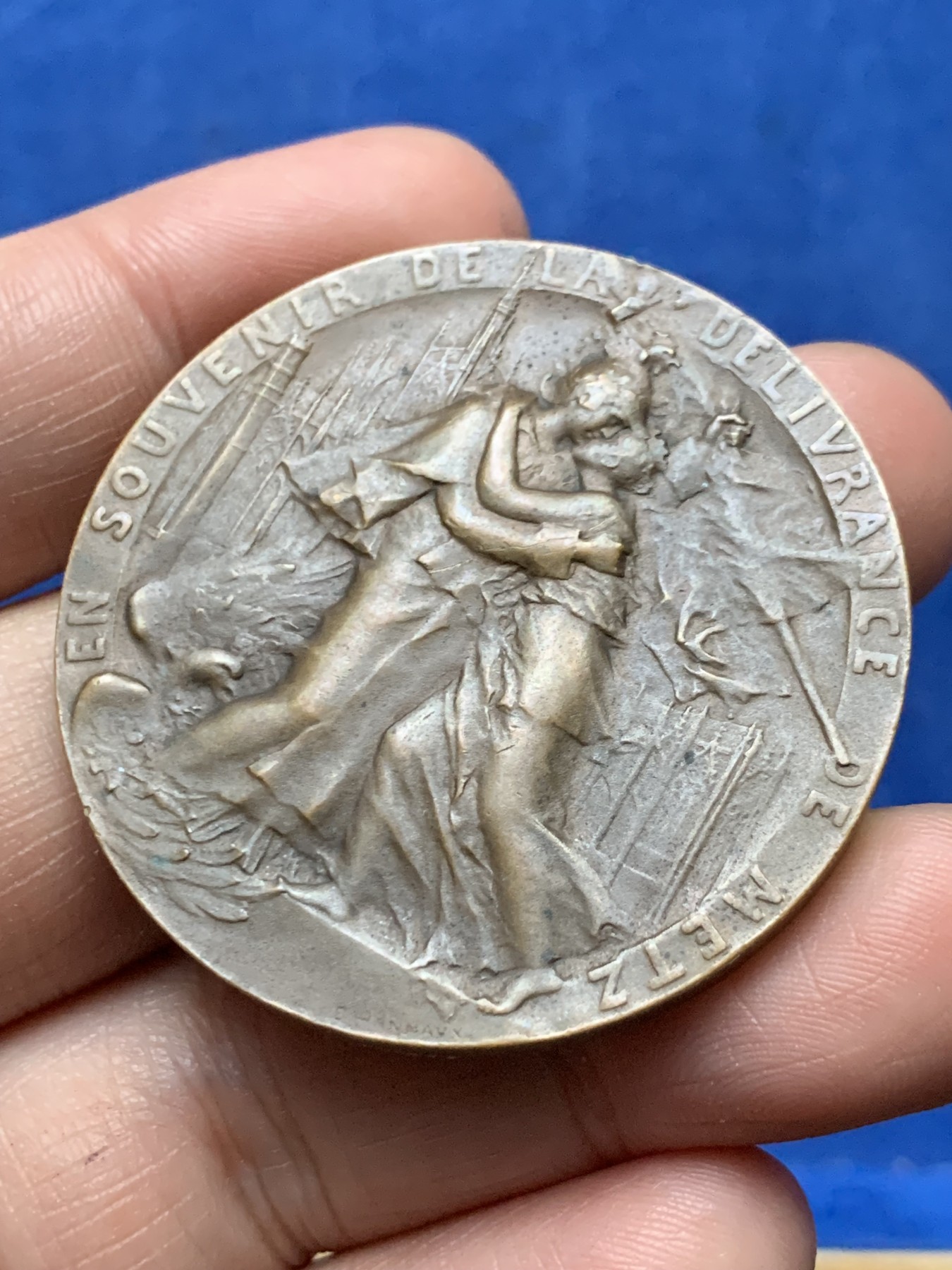 《竞宝斋》第262场-周日，周一，周二 3场连拍 (全场包邮) 法国解放梅斯纪念铜章，普法战争后割让给德国，1918年重回祖国怀抱，41.66g，45mm，丰饶角+铜标