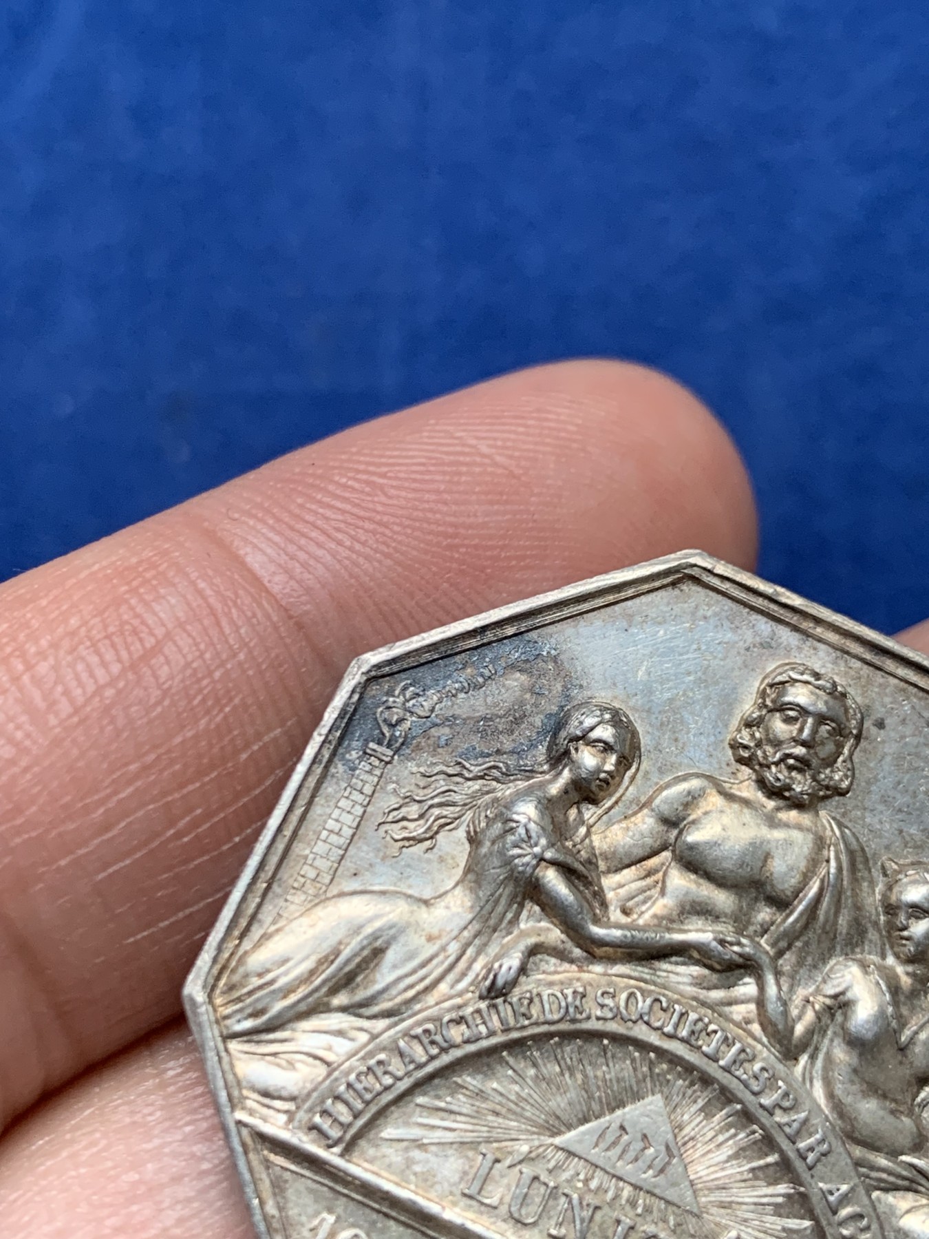 《竞宝斋》第262场-周日，周一，周二 3场连拍 (全场包邮) 法国保险信用联盟八角银质代币，女性形象的墨丘利，高浮雕，18.09g，34.5mm，手指边铭