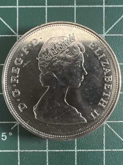 第598期 硬币专场 （无押金，捡漏，全场50包邮，偏远地区除外，接收代拍业务） - 英国1980奶奶伊丽莎白皇太后克朗型纪念币