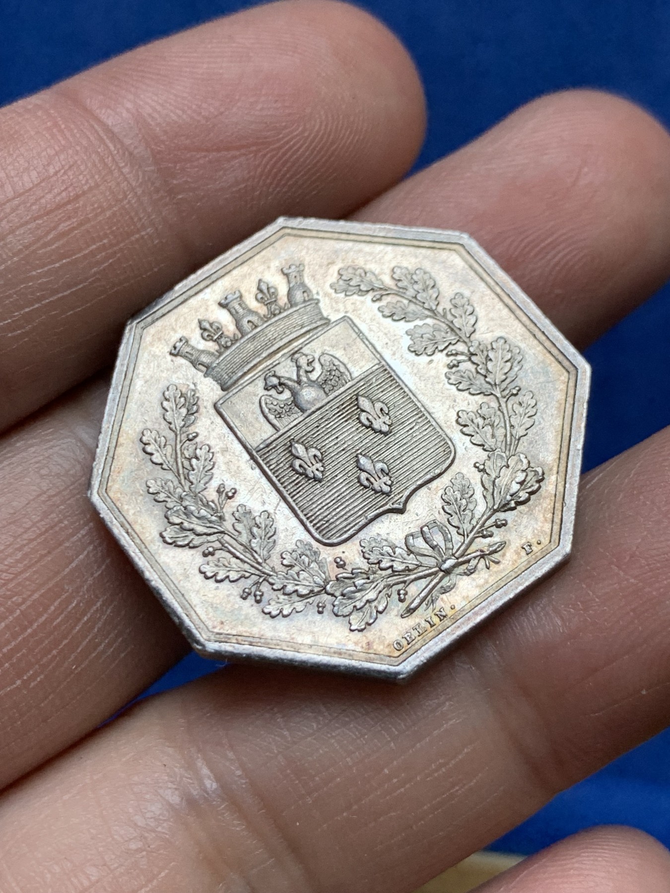 《竞宝斋》第262场-周日，周一，周二 3场连拍 (全场包邮) 法国八角银章，带有双头鸡纹章标志的凡尔赛城市，12.87g，30.5mm，早期无边铭