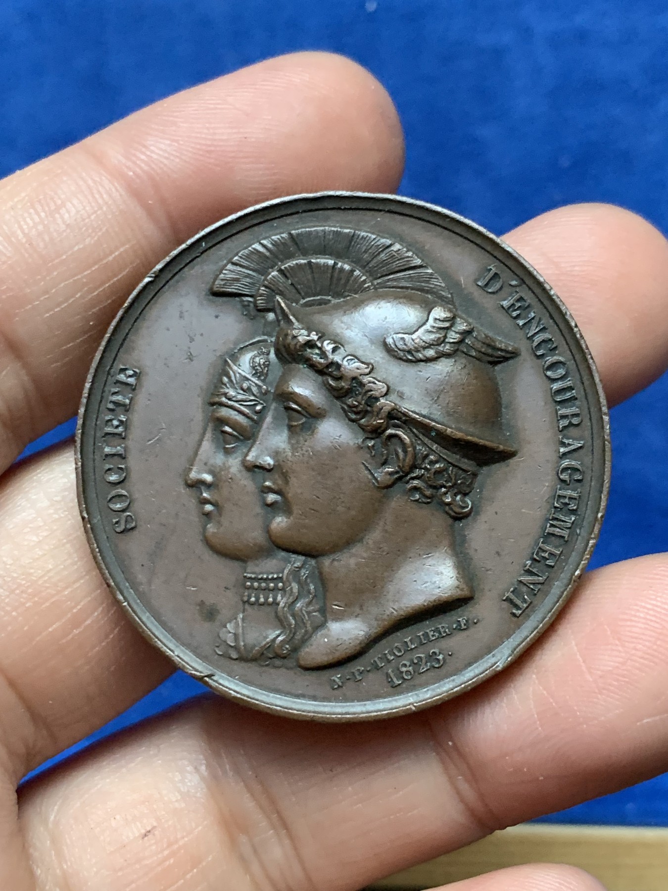 《竞宝斋》第262场-周日，周一，周二 3场连拍 (全场包邮) 法国学院和学术团体铜质奖章，密涅瓦与墨丘利，高浮雕，37.61g，40.8mm，早期无边铭