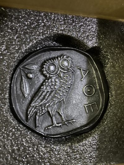 CSIS-GREAT评级精品钱币拍卖第二百四十三期 - 大英博物馆 猫头鹰 单面树脂纪念章复刻品 带原盒 超大