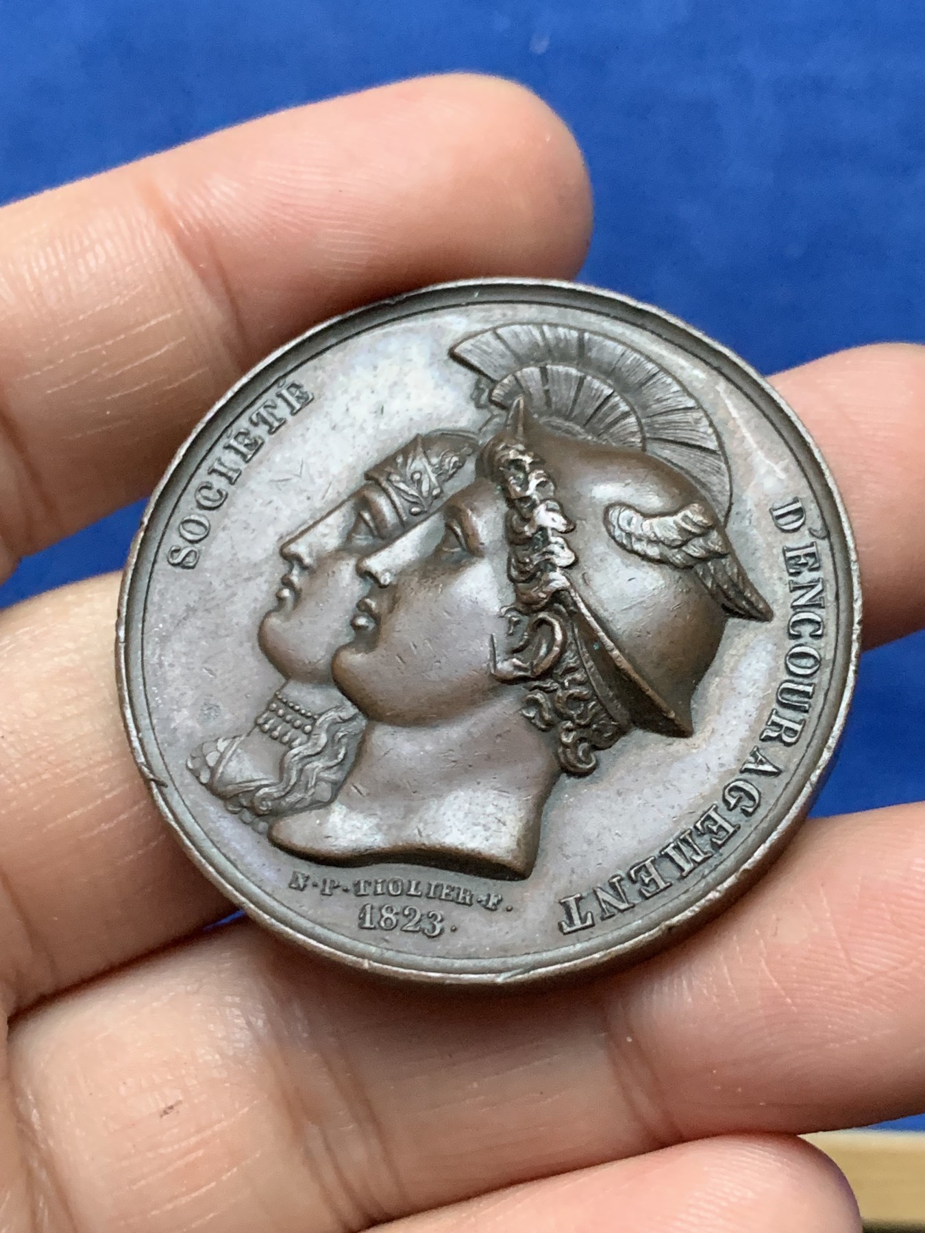 《竞宝斋》第262场-周日，周一，周二 3场连拍 (全场包邮) 法国学院和学术团体铜质奖章，密涅瓦与墨丘利，高浮雕，37.61g，40.8mm，早期无边铭