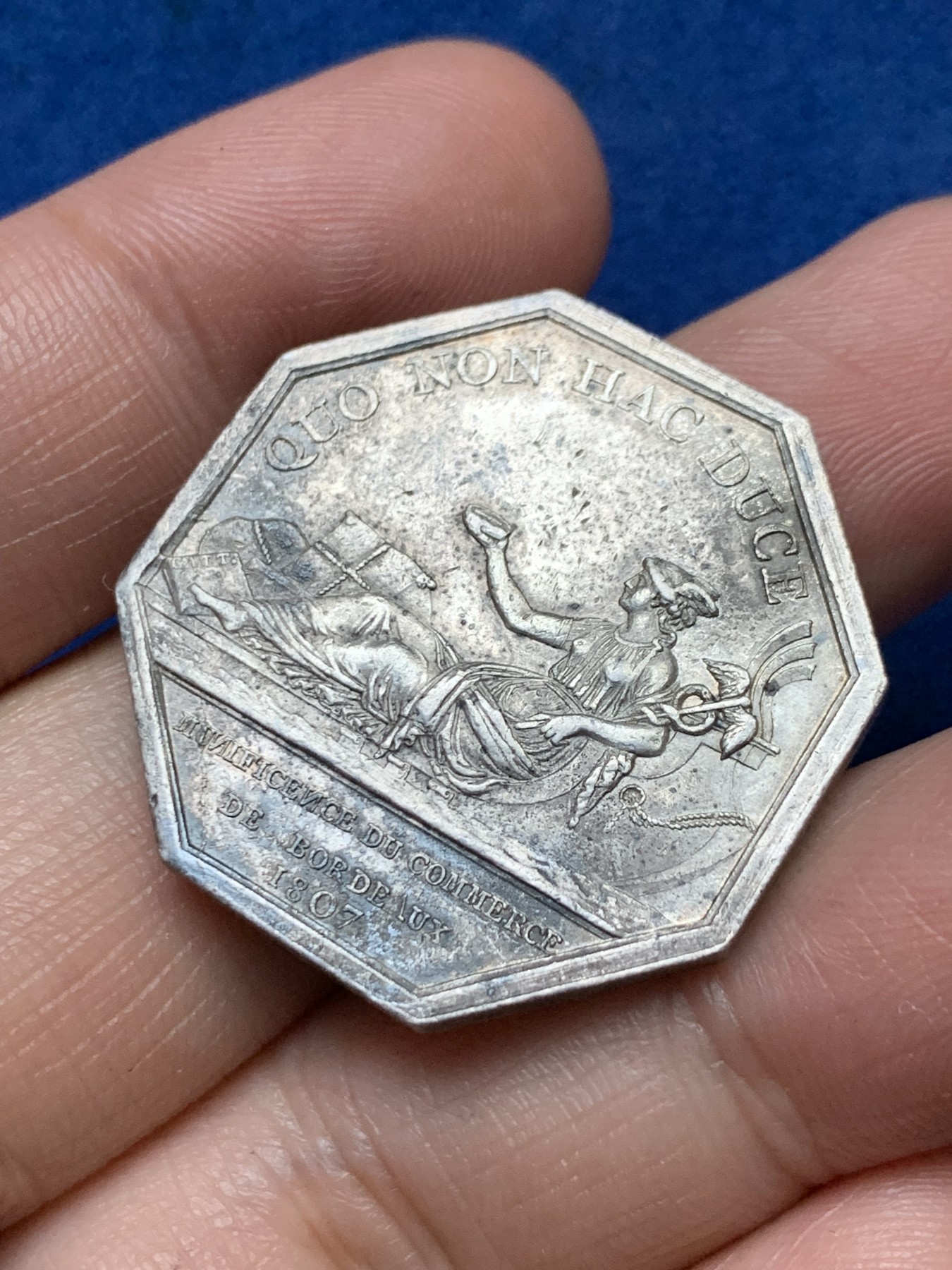 《竞宝斋》第262场-周日，周一，周二 3场连拍 (全场包邮) 法国1807年拿破仑波尔多商会八角银质jeton，15.66g，31.5mm，早期无边铭