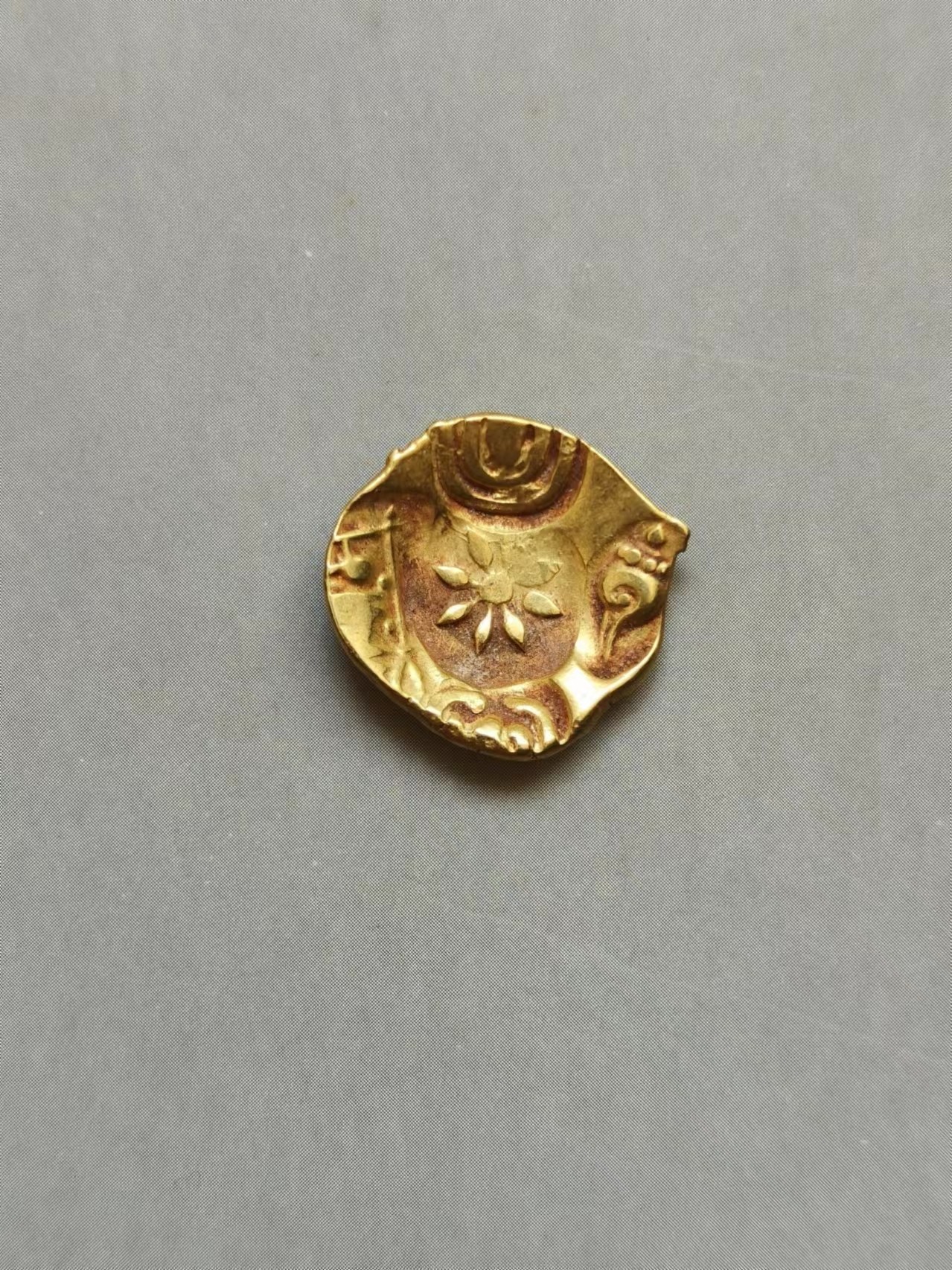 熊太乐钱币拍卖第2场 古印度中世纪古典晚期雅达瓦王朝金莲花金币