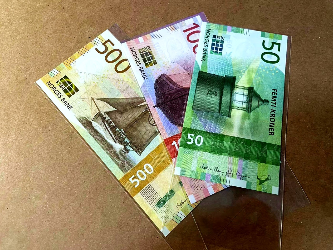 【Blue Auction】✨世界纸币精拍第464期【精】 【一组3张 包含无47】挪威 2016-18年50-500克朗 全新UNC