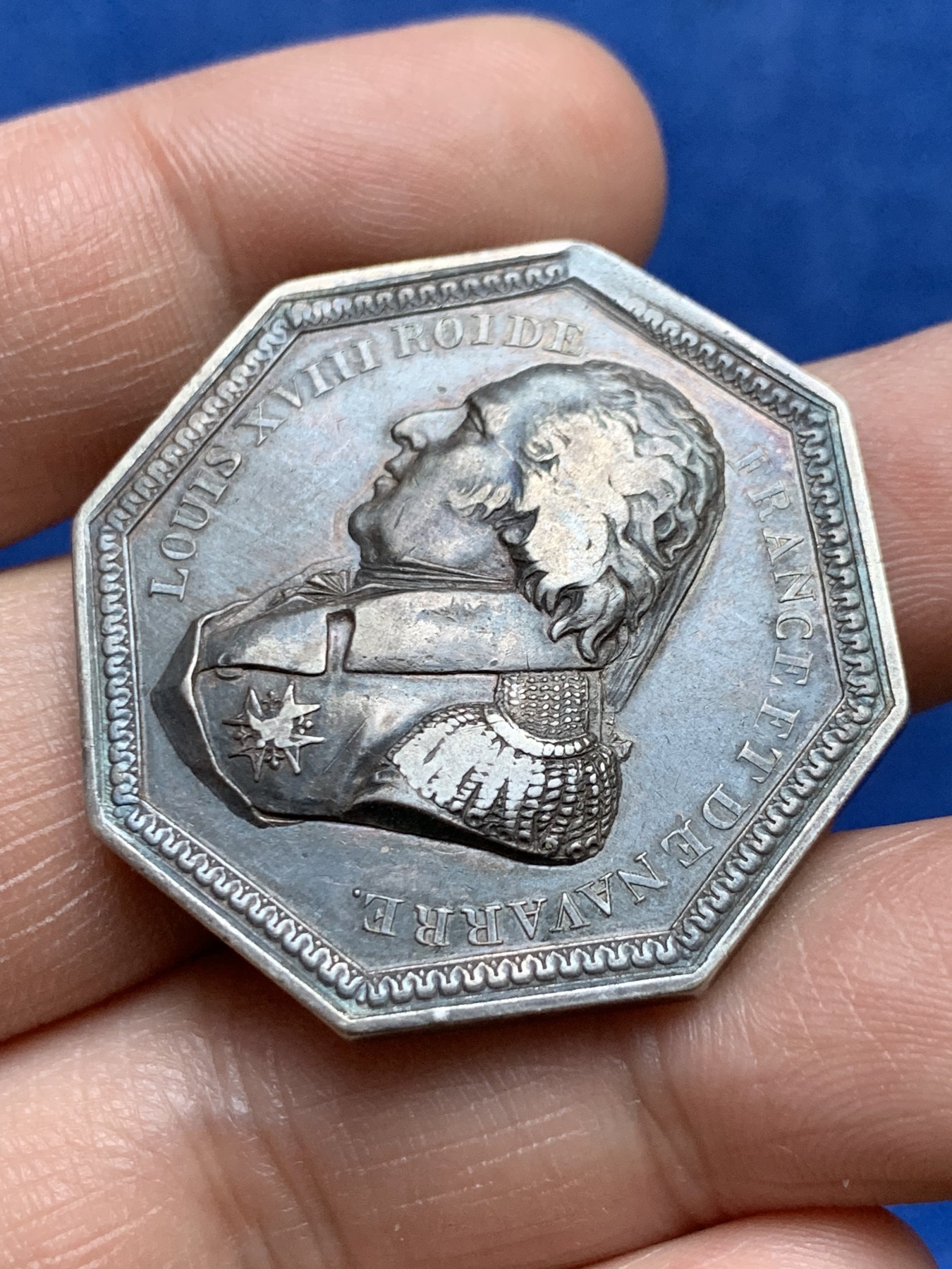 《竞宝斋》第262场-周日，周一，周二 3场连拍 (全场包邮) 法国八角银章，巴黎商事法庭获得路易十八的批准，20.20g，35.4mm，早期无边铭