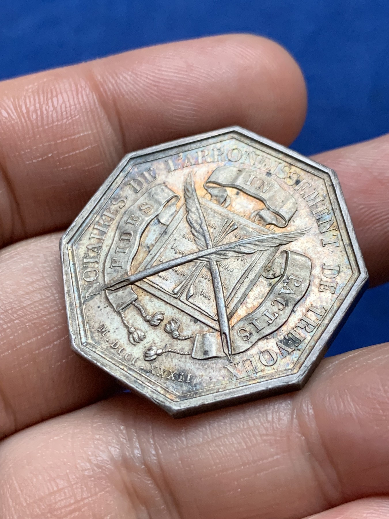 《竞宝斋》第262场-周日，周一，周二 3场连拍 (全场包邮) 法国1832年特雷武公证人八角银质代币，17.79g，31.9mm，丰饶角边铭