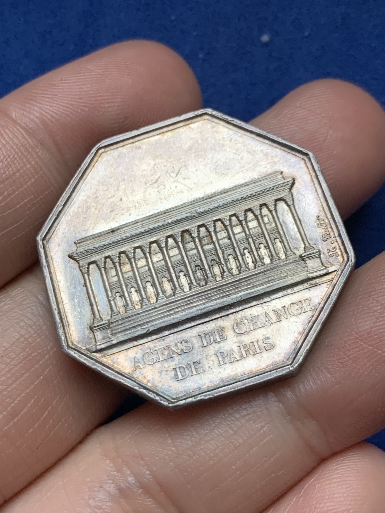 《竞宝斋》第262场-周日，周一，周二 3场连拍 (全场包邮) 法国1825年查理十世巴黎证券交易所JETON银质八角，直径33.3毫米 重量17.43克，早期光边原铸