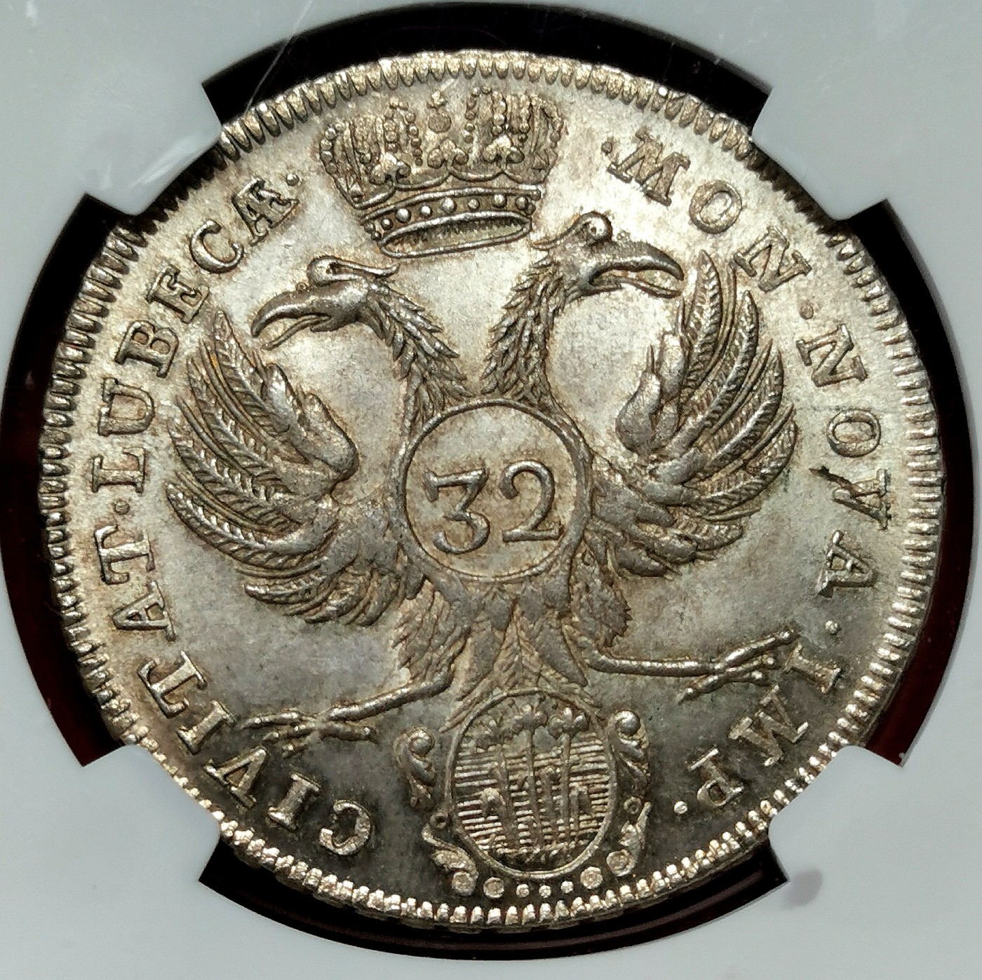 凡希社世界钱币微拍第二百六十六期 荐！1758JJJ帝国自由市吕贝克32先令（2/3泰勒）大银NGC-MS64，稀有的改版鹰型，淡紫罗兰彩，N唯一最高分！