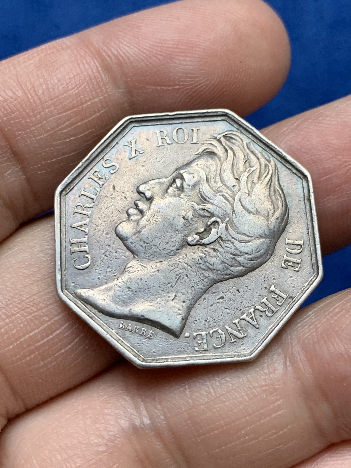 《竞宝斋》第262场-周日，周一，周二 3场连拍 (全场包邮) 法国八角银质代币，巴约讷商会，11.98g，30.3mm，1832年以前无边铭