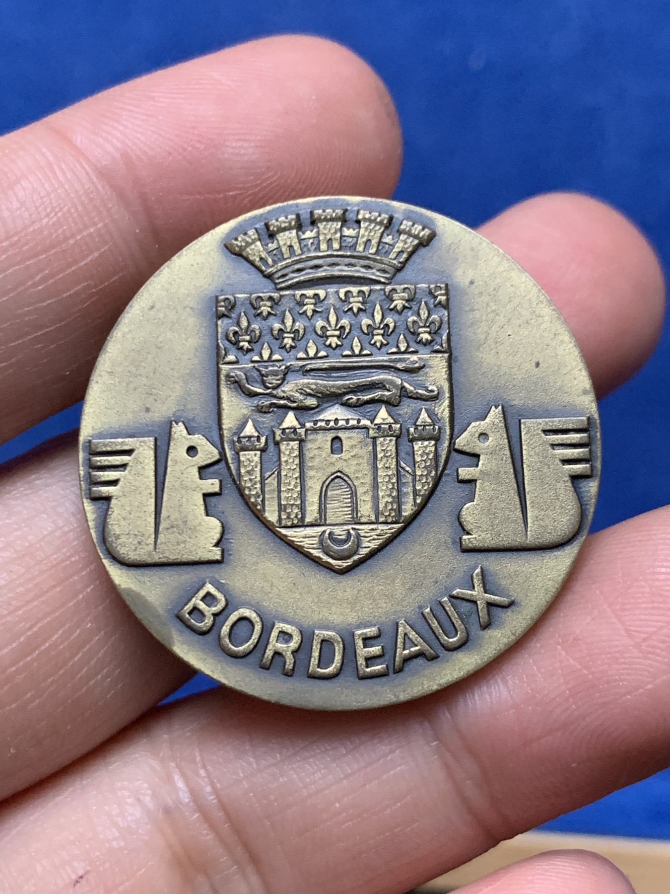 《竞宝斋》第262场-周日，周一，周二 3场连拍 (全场包邮) 法国波尔多松鼠储蓄银行铜章，17.79g，35mm