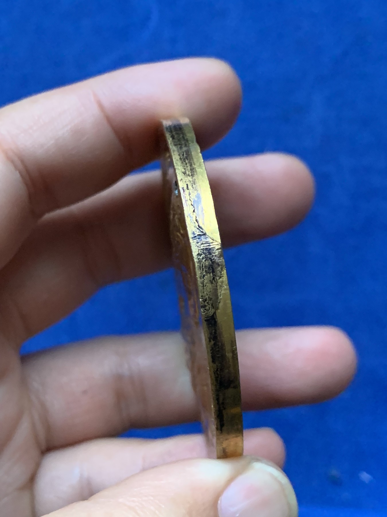 《竞宝斋》第262场-周日，周一，周二 3场连拍 (全场包邮) 法国路易十四鎏金单面铜章，77.35g，56.5mm，蜜蜂边铭+红铜铜标