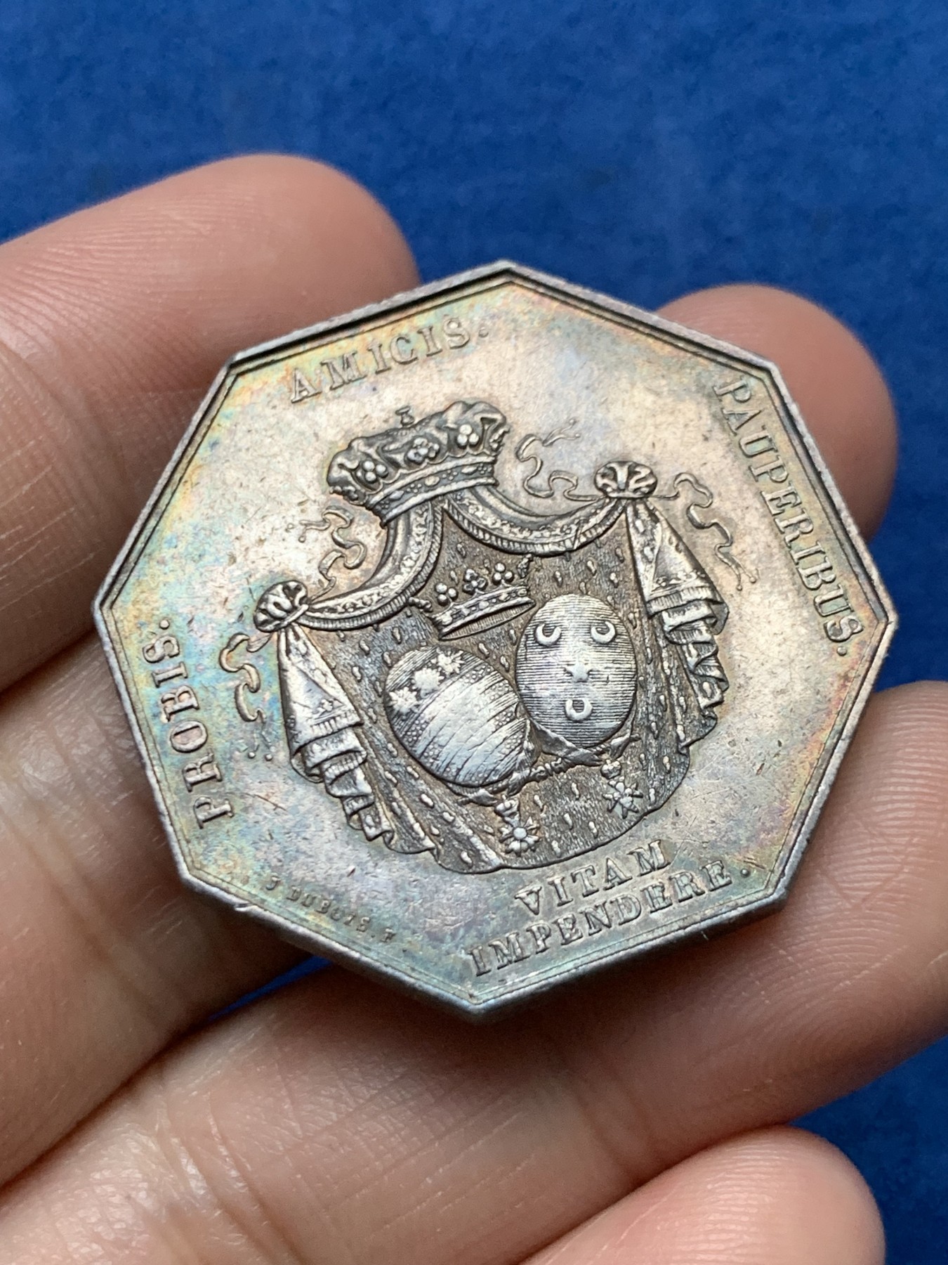 《竞宝斋》第262场-周日，周一，周二 3场连拍 (全场包邮) 法国八角银章，厄尔-卢瓦尔省博纳瓦尔的Aligre医院景观，19.17g，34.3mm，早期无边铭