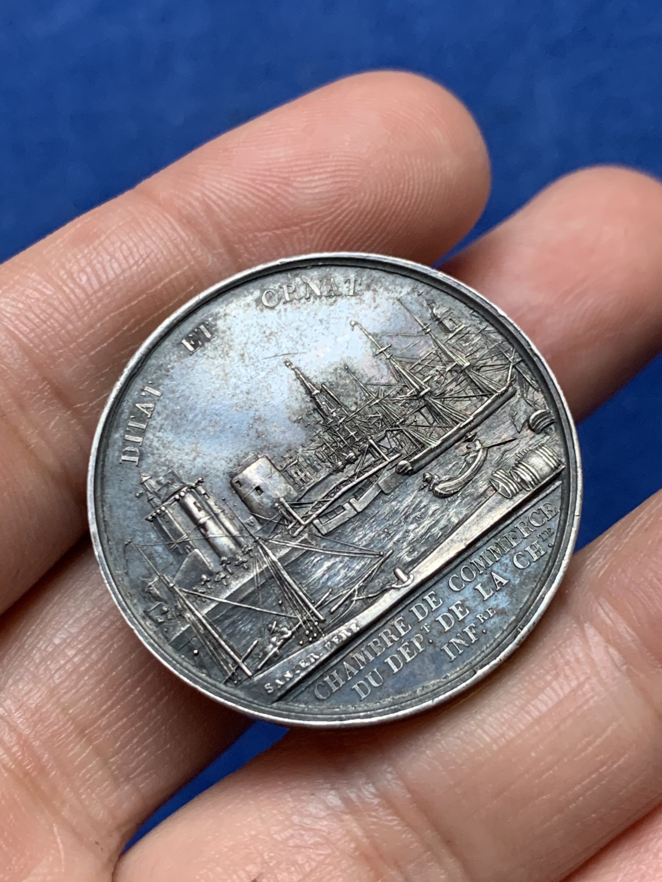 《竞宝斋》第262场-周日，周一，周二 3场连拍 (全场包邮) 法国拉罗谢尔商会银质代币，拿破仑三世头像较少见，17.69g，33mm，手指边铭