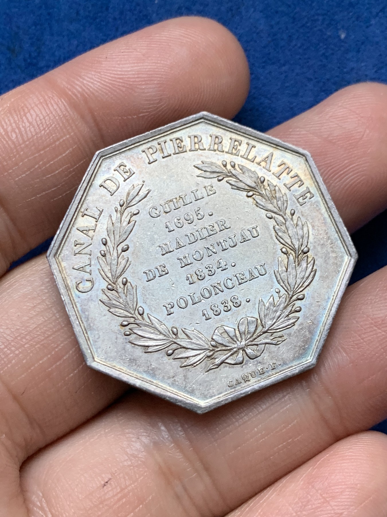 《竞宝斋》第262场-周日，周一，周二 3场连拍 (全场包邮) 法国JETON银质八角，皮埃尔拉特运河，直径35.2毫米 重量20.09克，边铭：1832-1841神灯