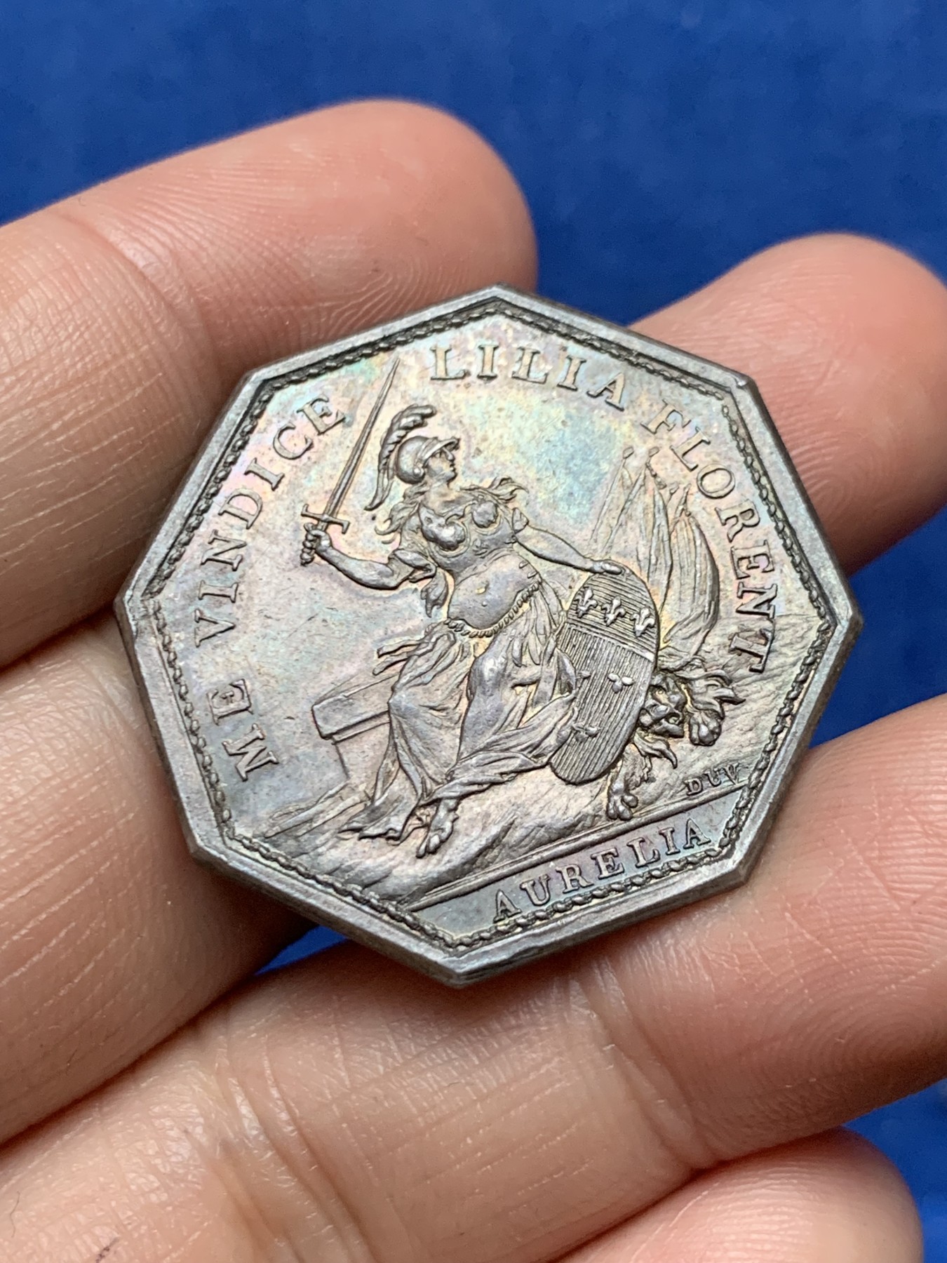 《竞宝斋》第262场-周日，周一，周二 3场连拍 (全场包邮) 法国1786年奥尔良市政厅八角银章，13.7g，32.2mm，早期无边铭