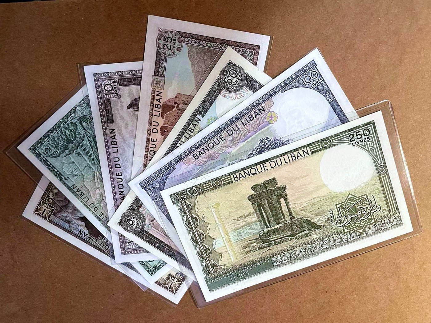 【Blue Auction】✨世界纸币精拍第464期【精】 【一组8张】瑞士 KBA 2010年蝴蝶测试钞 全新UNC&黎巴嫩 1980-88年1-250里弗 古迹 大票幅 全新UNC