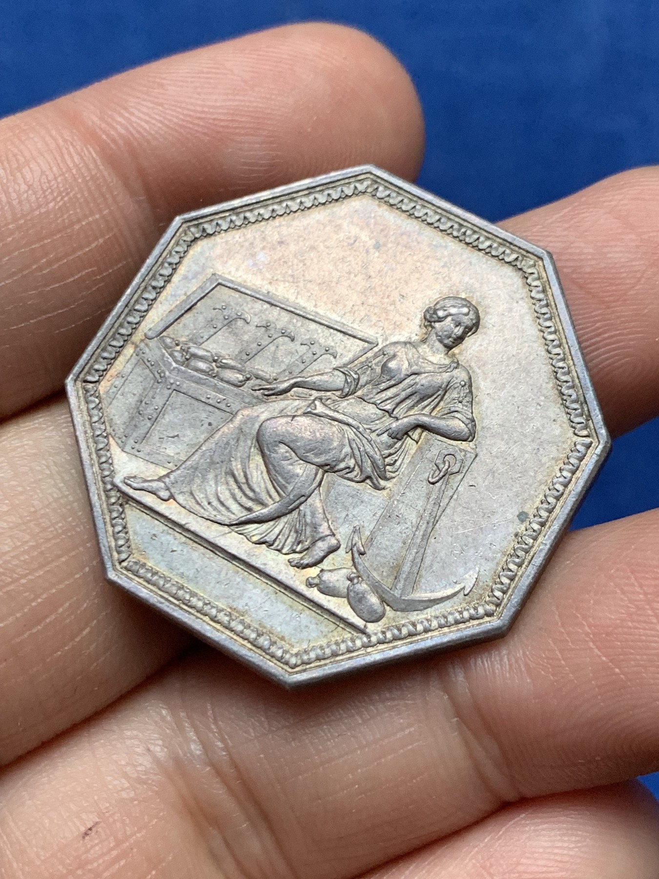 《竞宝斋》第262场-周日，周一，周二 3场连拍 (全场包邮) 法国巴黎贴现银行八角银章，14.53g，33.7mm，早期无边铭