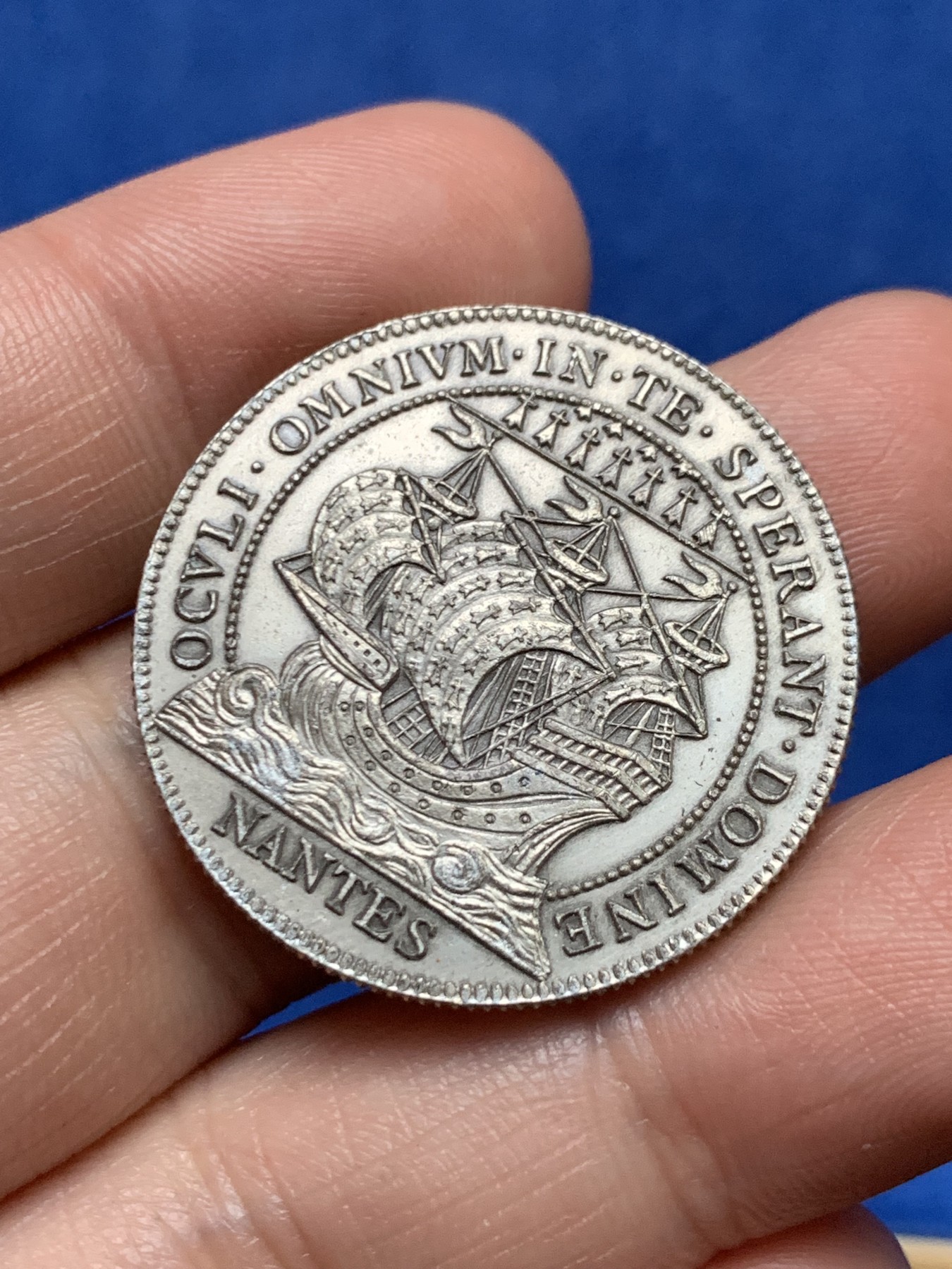 《竞宝斋》第262场-周日，周一，周二 3场连拍 (全场包邮) 法国南特商会银质jeton，15.76g，31.8mm，背面4点方向丰饶角1星戳记，含银0.925