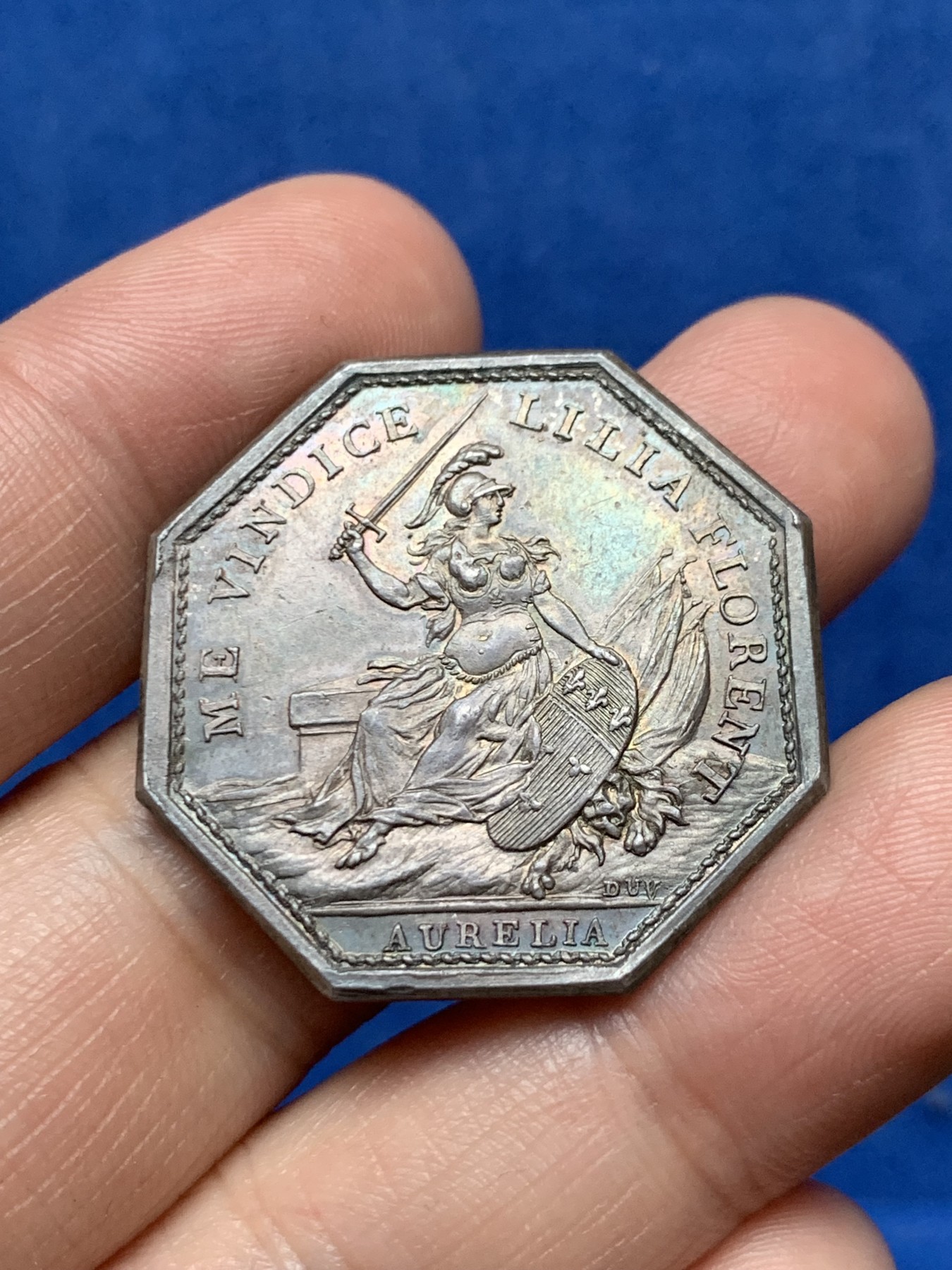 《竞宝斋》第262场-周日，周一，周二 3场连拍 (全场包邮) 法国1786年奥尔良市政厅八角银章，13.7g，32.2mm，早期无边铭