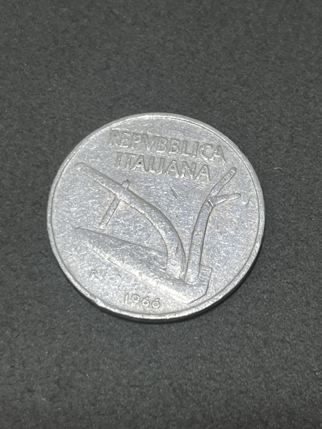 神仙姐姐散币好品专场第三十二期（无佣金满邮自动发出 1966年 意大利10里拉