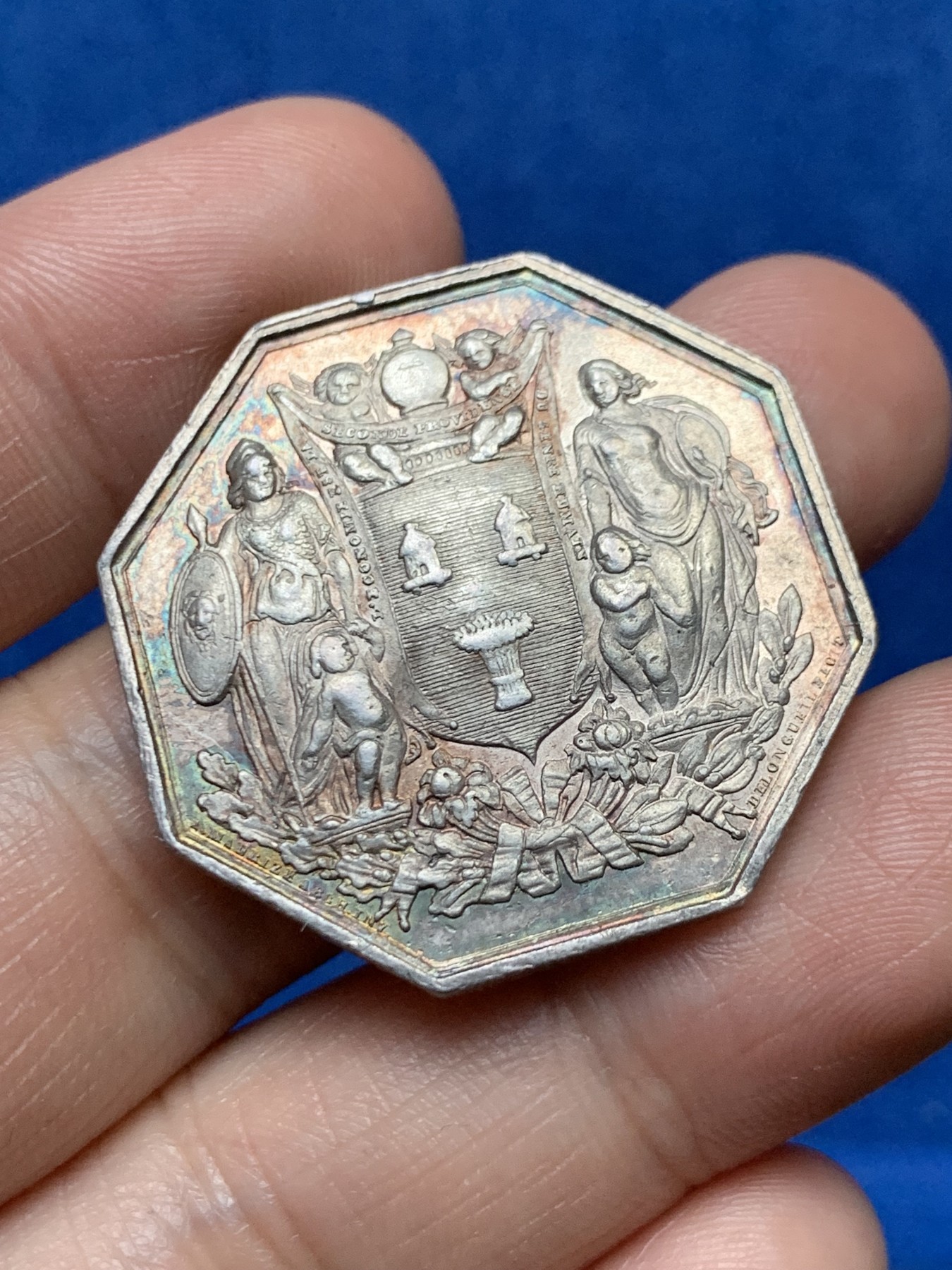 《竞宝斋》第262场-周日，周一，周二 3场连拍 (全场包邮) 法国经济互助人寿保险公司八角银章，15.83g，33.3mm，船首边铭