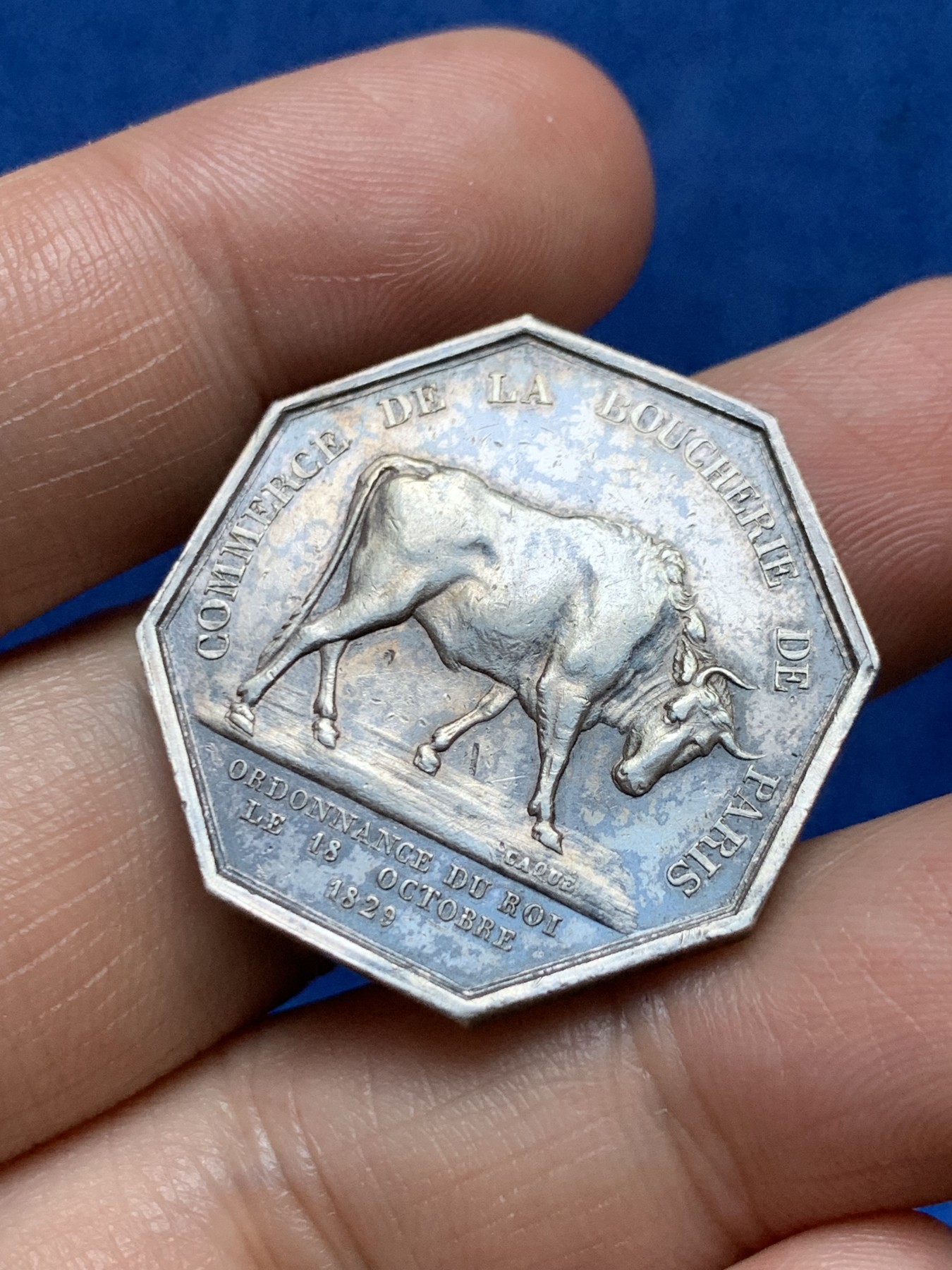 《竞宝斋》第262场-周日，周一，周二 3场连拍 (全场包邮) 法国巴黎屠夫联盟专业协会八角银质代币，12.12g，30.0mm，早期无边铭