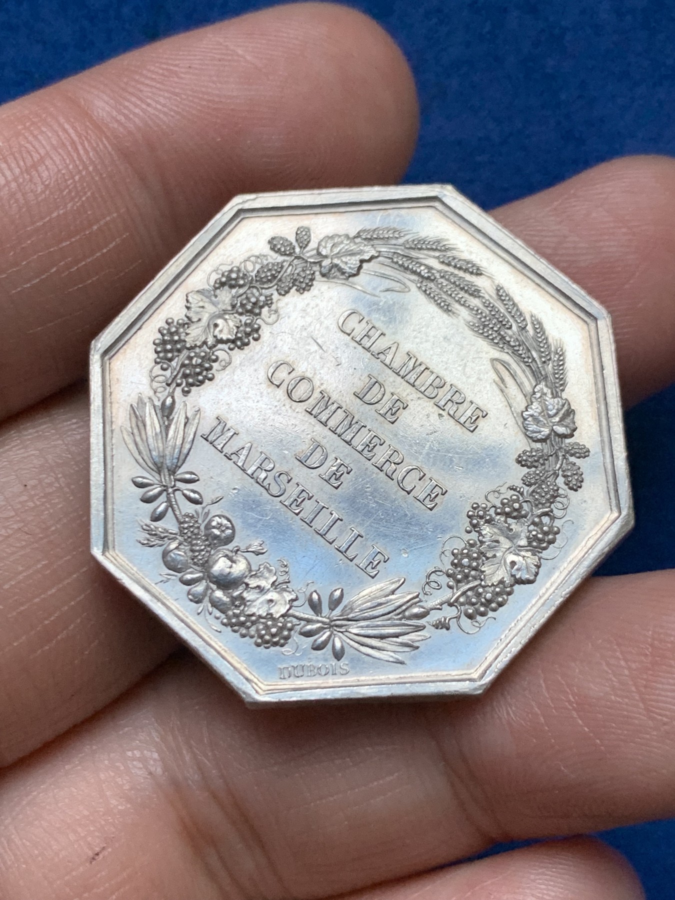 《竞宝斋》第262场-周日，周一，周二 3场连拍 (全场包邮) 法国菲利普一世 马赛商会八角银章，18.96g，34.8mm，船锚+C边铭（1841-1842）