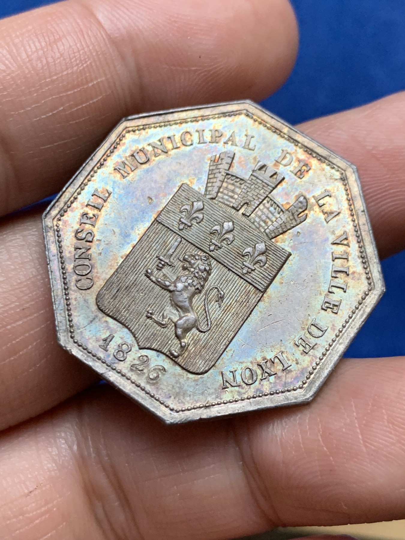 《竞宝斋》第262场-周日，周一，周二 3场连拍 (全场包邮) 法国1826年属于里昂市政委员会议员Mr.Lecuyer的八角银质代币，17.08g，33.3mm，早期无边铭