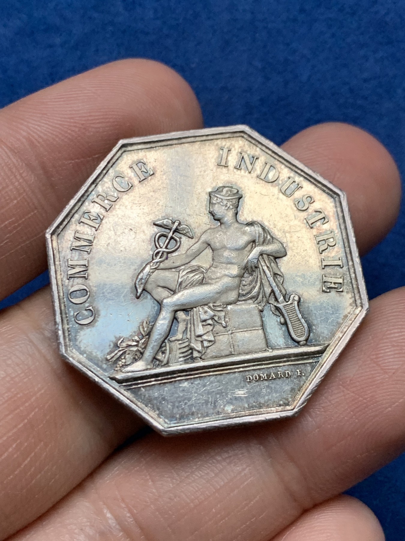 《竞宝斋》第262场-周日，周一，周二 3场连拍 (全场包邮) 法国银质jeton八角代币，迪耶普商会，17.09g，33.6mm，蜜蜂边铭