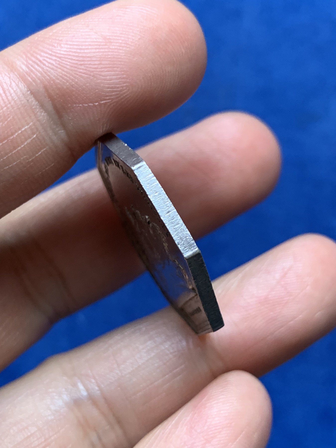 《竞宝斋》第262场-周日，周一，周二 3场连拍 (全场包邮) 法国赌场游戏八角银质代币，铭文：夜晚带来游戏和欢乐，12.55g，30.3mm，早期无边铭