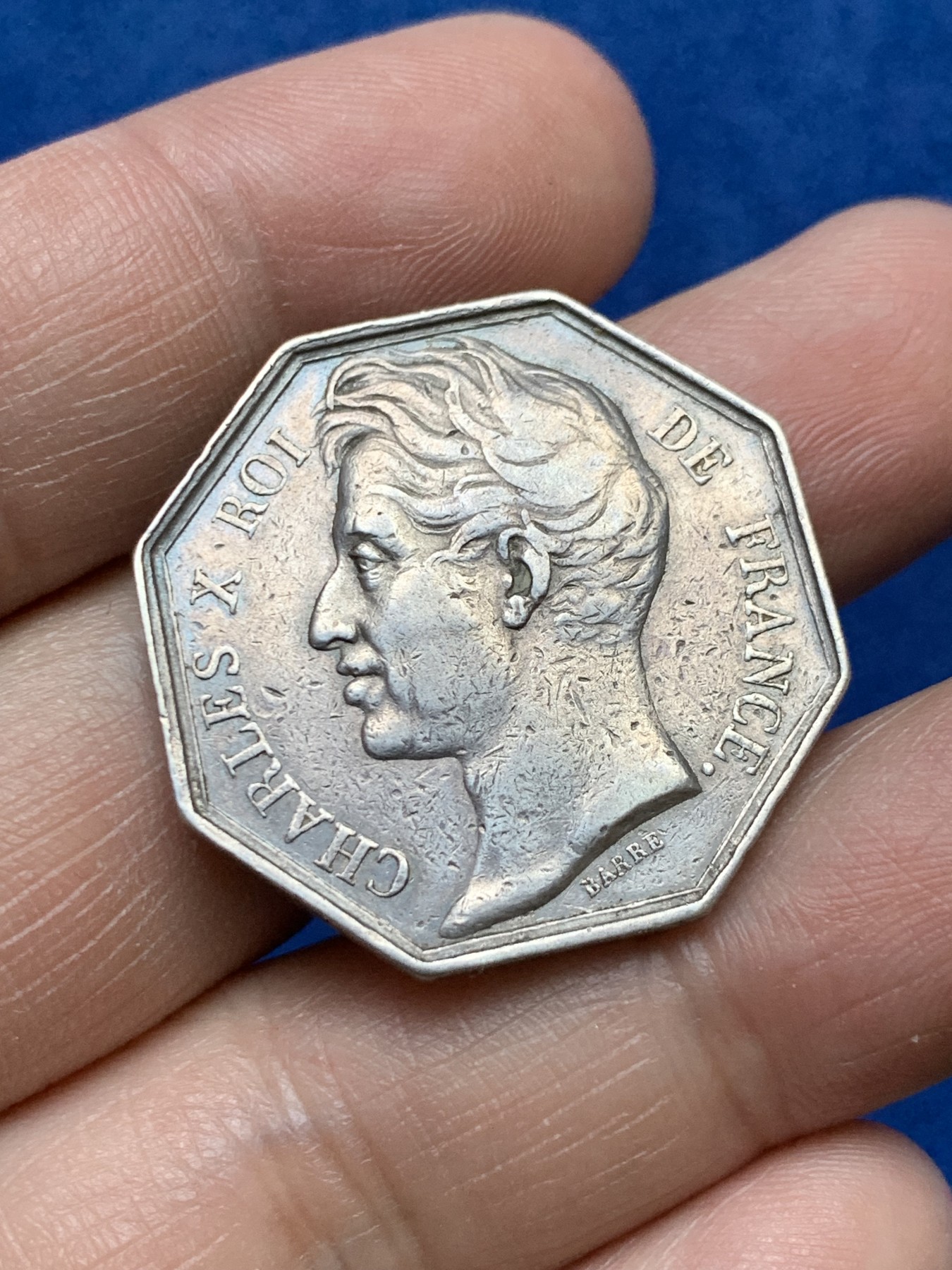 《竞宝斋》第262场-周日，周一，周二 3场连拍 (全场包邮) 法国八角银质代币，巴约讷商会，11.98g，30.3mm，1832年以前无边铭