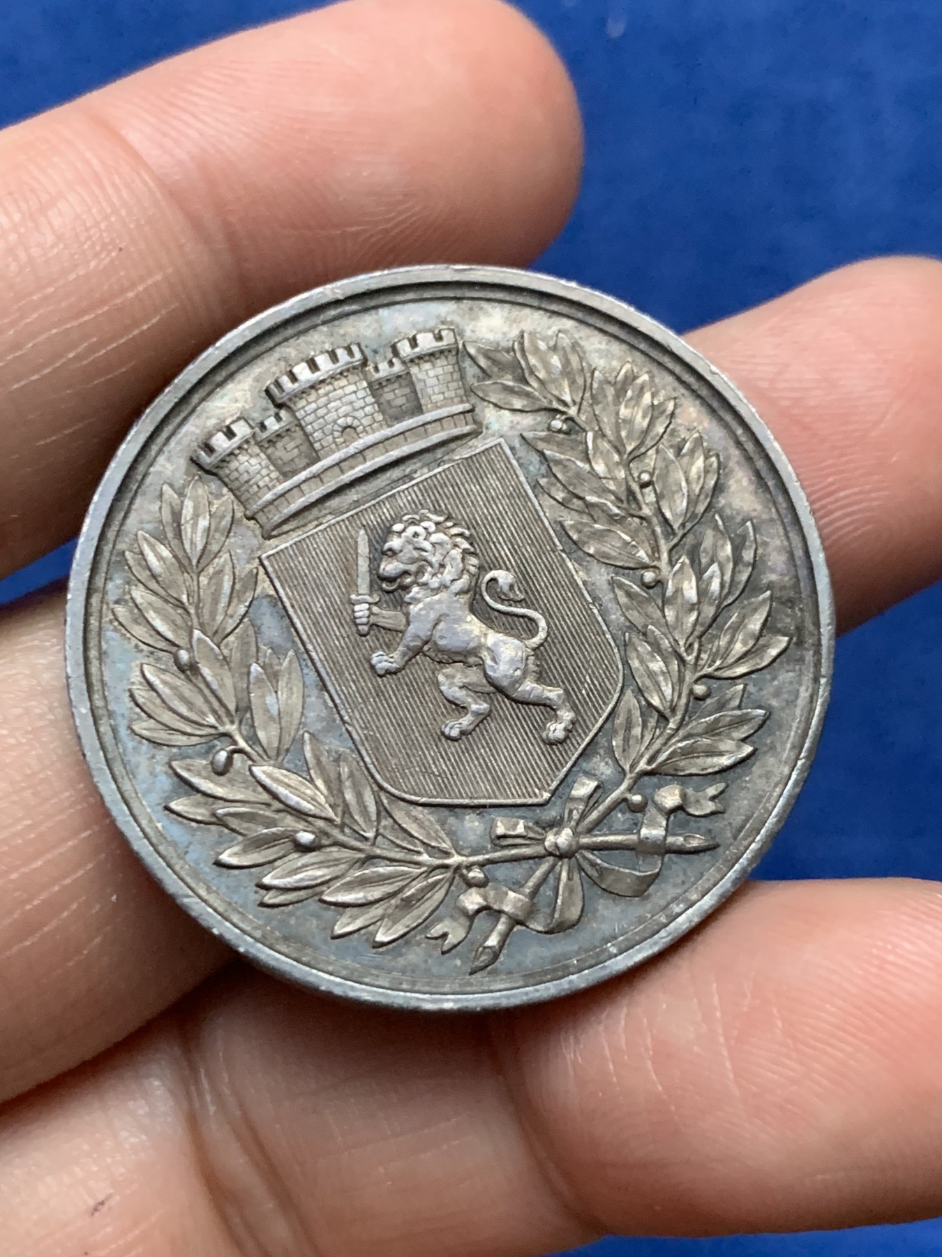 《竞宝斋》第262场-周日，周一，周二 3场连拍 (全场包邮) 法国里昂市经纪人银章，21.58g，35.6mm，手指边铭