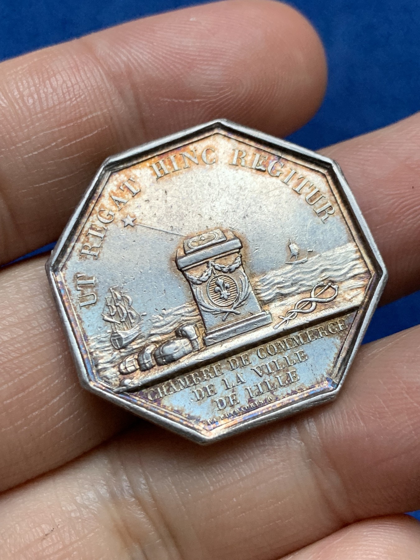 《竞宝斋》第262场-周日，周一，周二 3场连拍 (全场包邮) 法国里尔商会JETON银质八角，直径30.5毫米 重量12.78克，边铭：早期光边