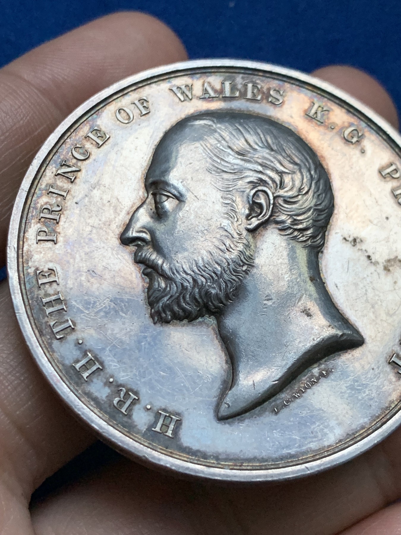 《竞宝斋》第262场-周日，周一，周二 3场连拍 (全场包邮) 英国1897年伦敦城市行业协会银质奖章，威尔士亲王，未来的爱德华七世，74.8g，51.2mm