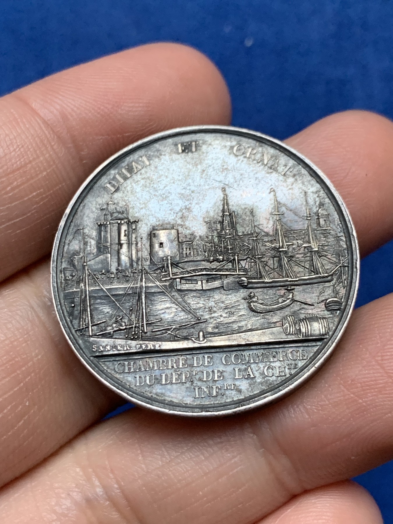 《竞宝斋》第262场-周日，周一，周二 3场连拍 (全场包邮) 法国拉罗谢尔商会银质代币，拿破仑三世头像较少见，17.69g，33mm，手指边铭