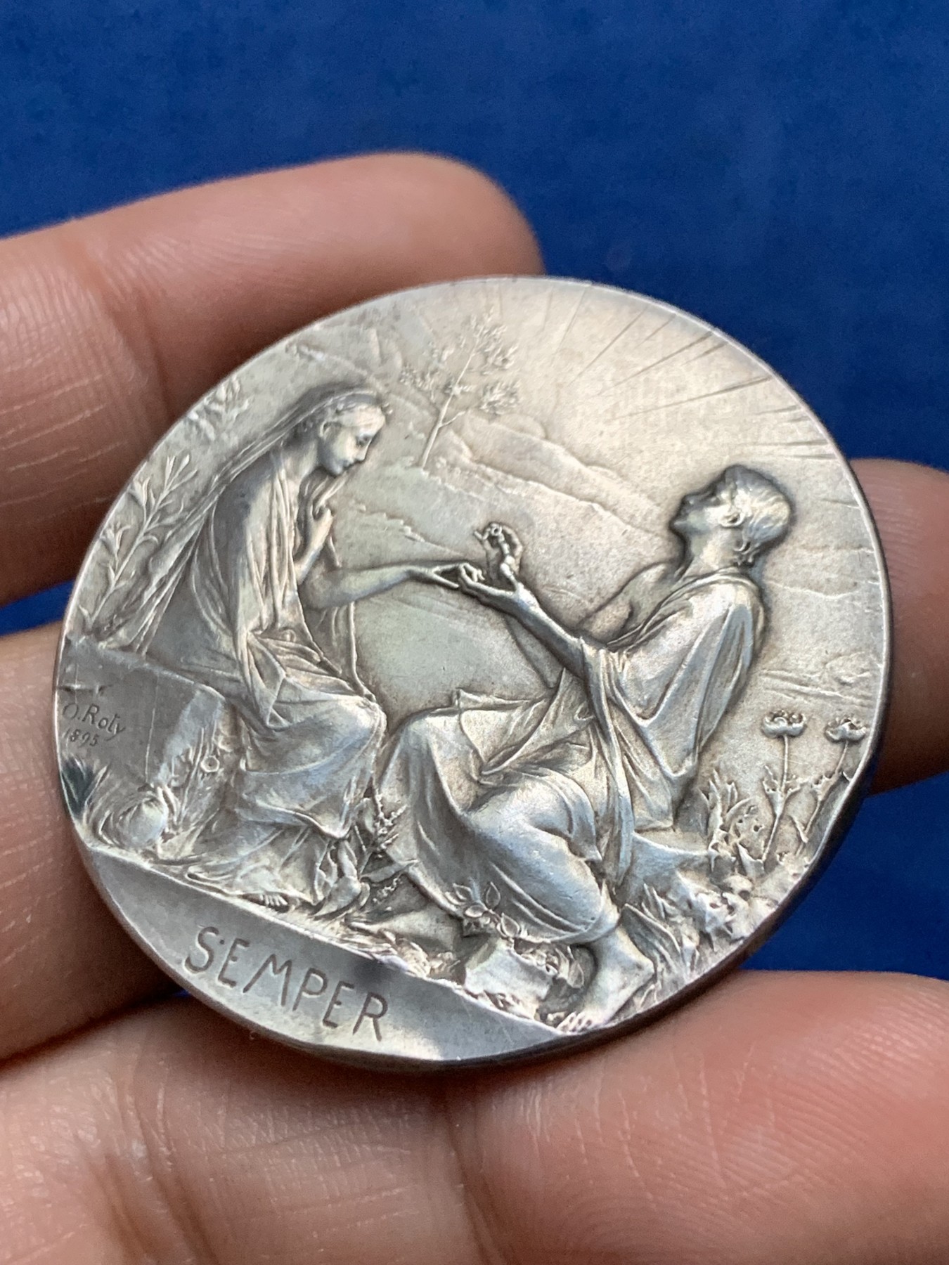 《竞宝斋》第262场-周日，周一，周二 3场连拍 (全场包邮) 法国O.Rtoy “永恒的爱”结婚纪念银章，31.57g，41.3mm，丰饶角边铭，有轻磕