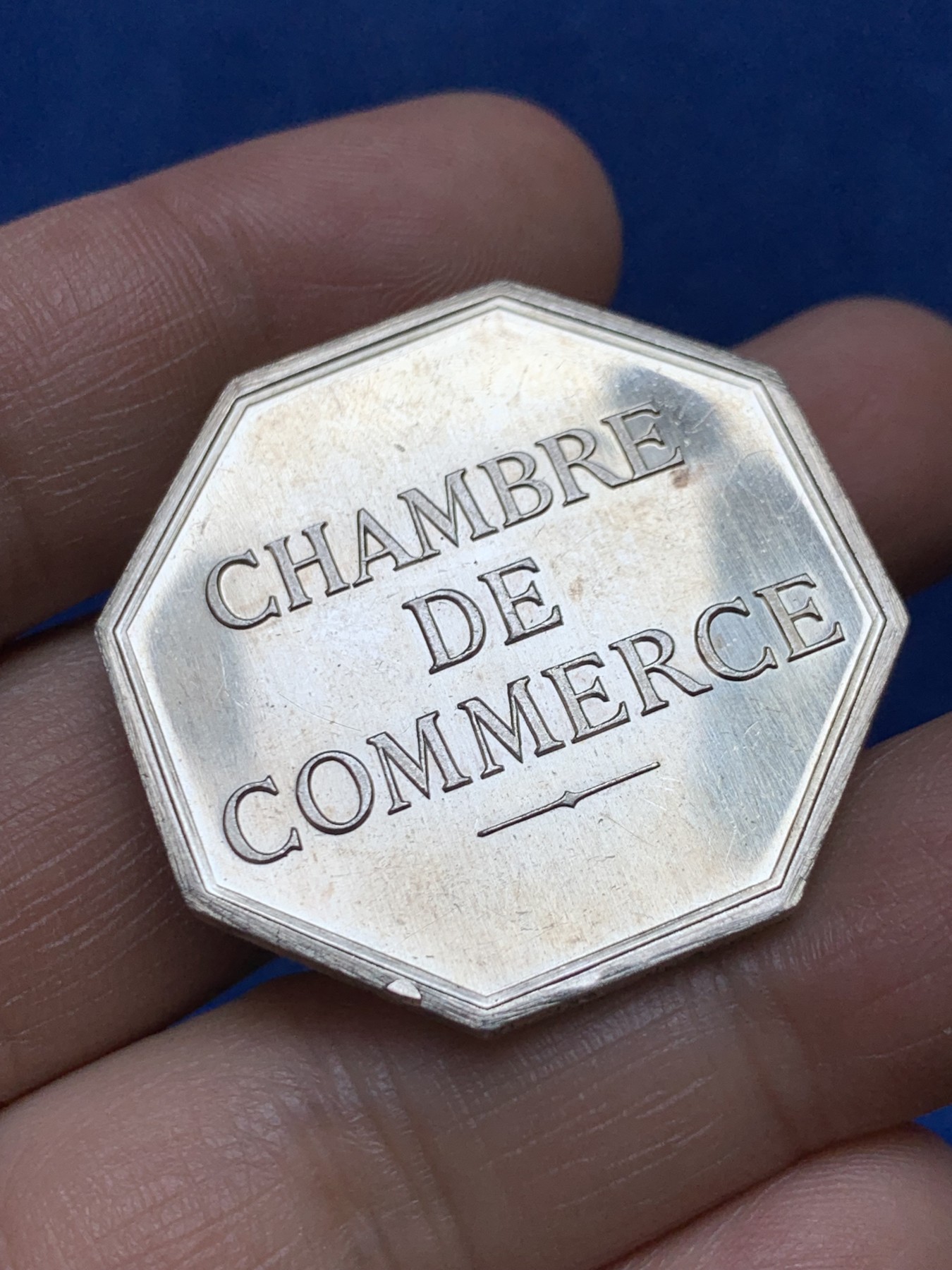 《竞宝斋》第262场-周日，周一，周二 3场连拍 (全场包邮) 法国八角银质代币，康布雷商会，18.72g，35.8mm，边铭：野猪头+菱形，950/1000含银