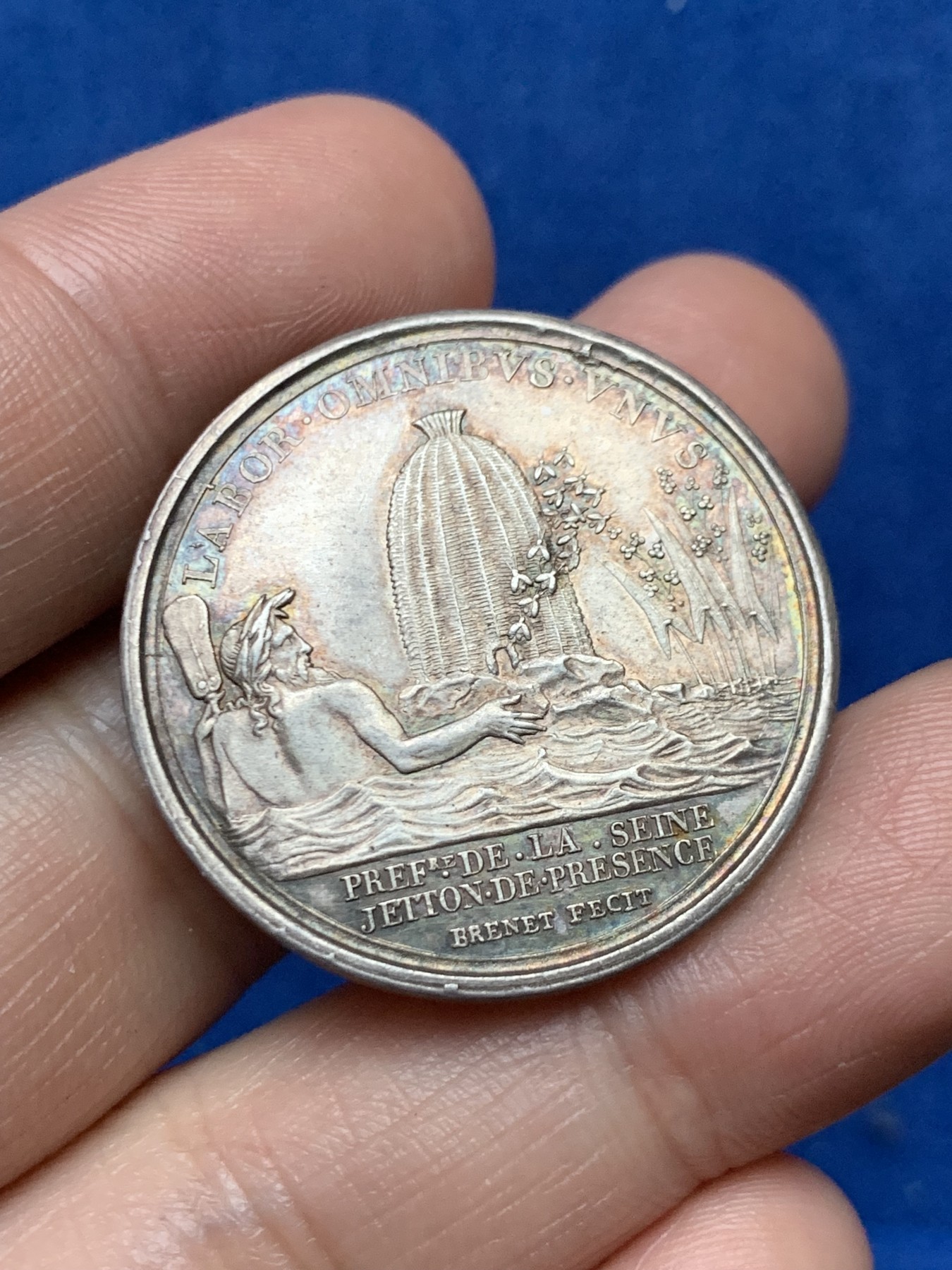 《竞宝斋》第262场-周日，周一，周二 3场连拍 (全场包邮) 法国塞纳河行政区银质代币，塞纳河河神，10.96g，32.4mm，早期无边铭