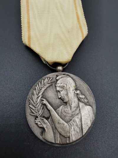 老王徽章第三十六期 - 法国一战银级国家感恩奖章   银质版   授予在战时对负伤法国官兵进行援助的平民
